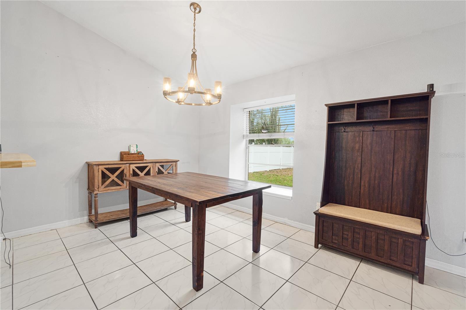 COUNTRY GROVE - Residential