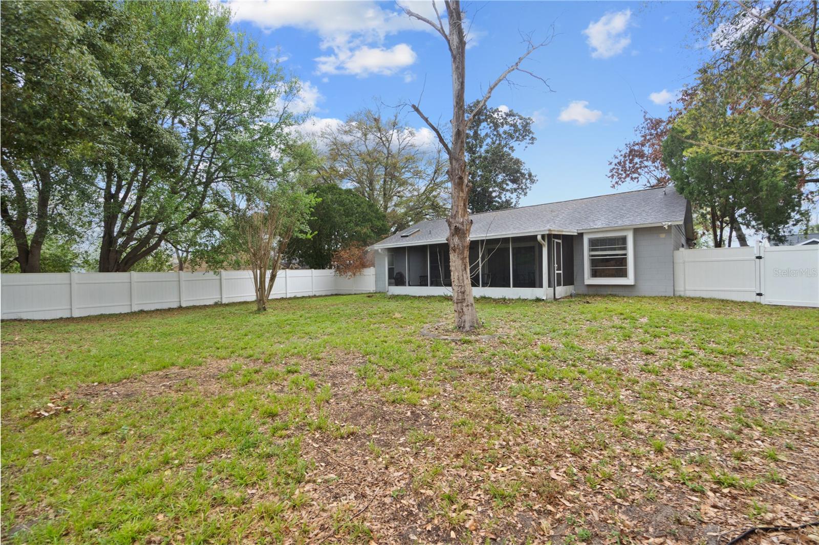 COUNTRY GROVE - Residential