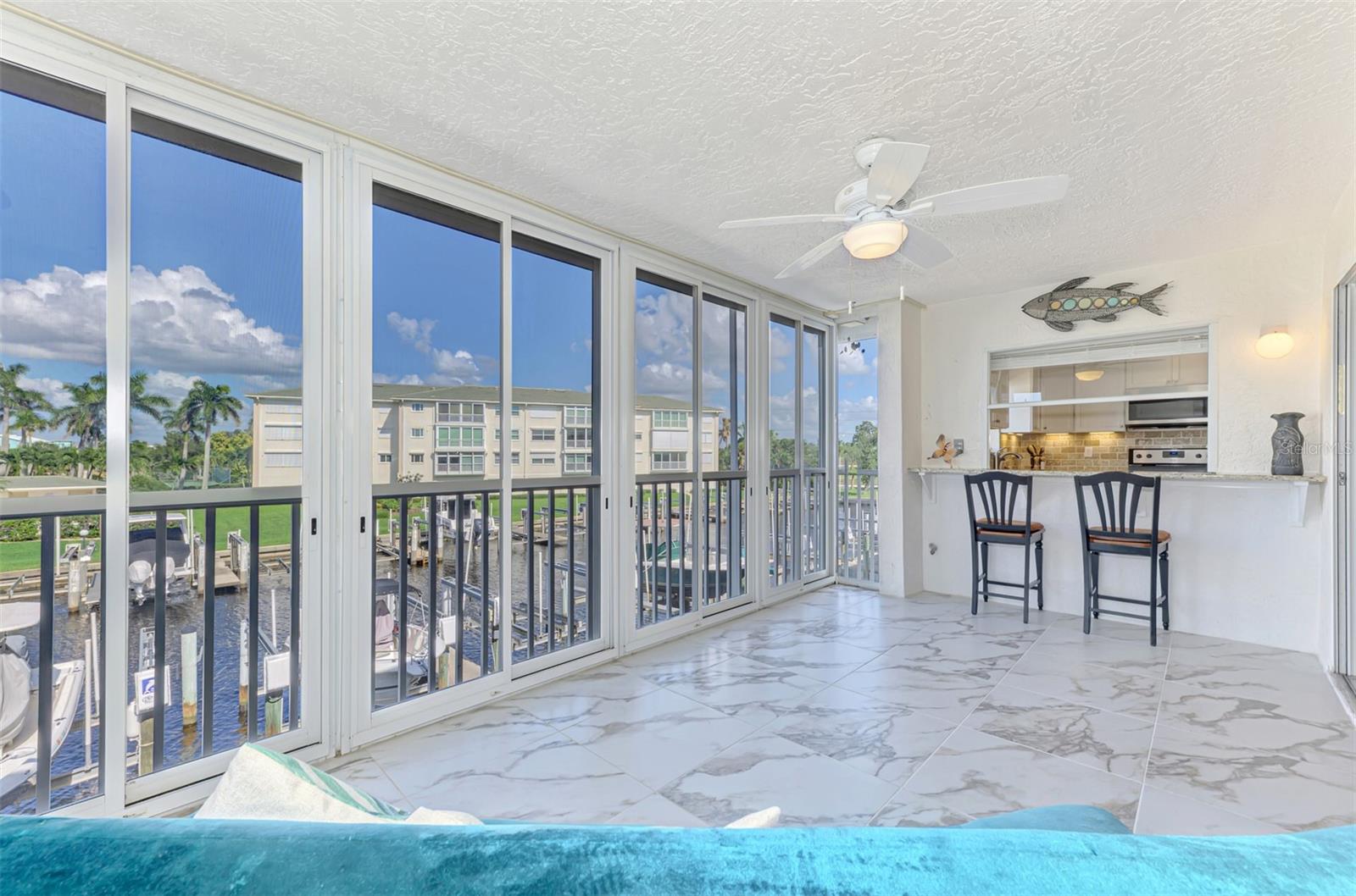 BREAKERS POINT PH 02 - Residential