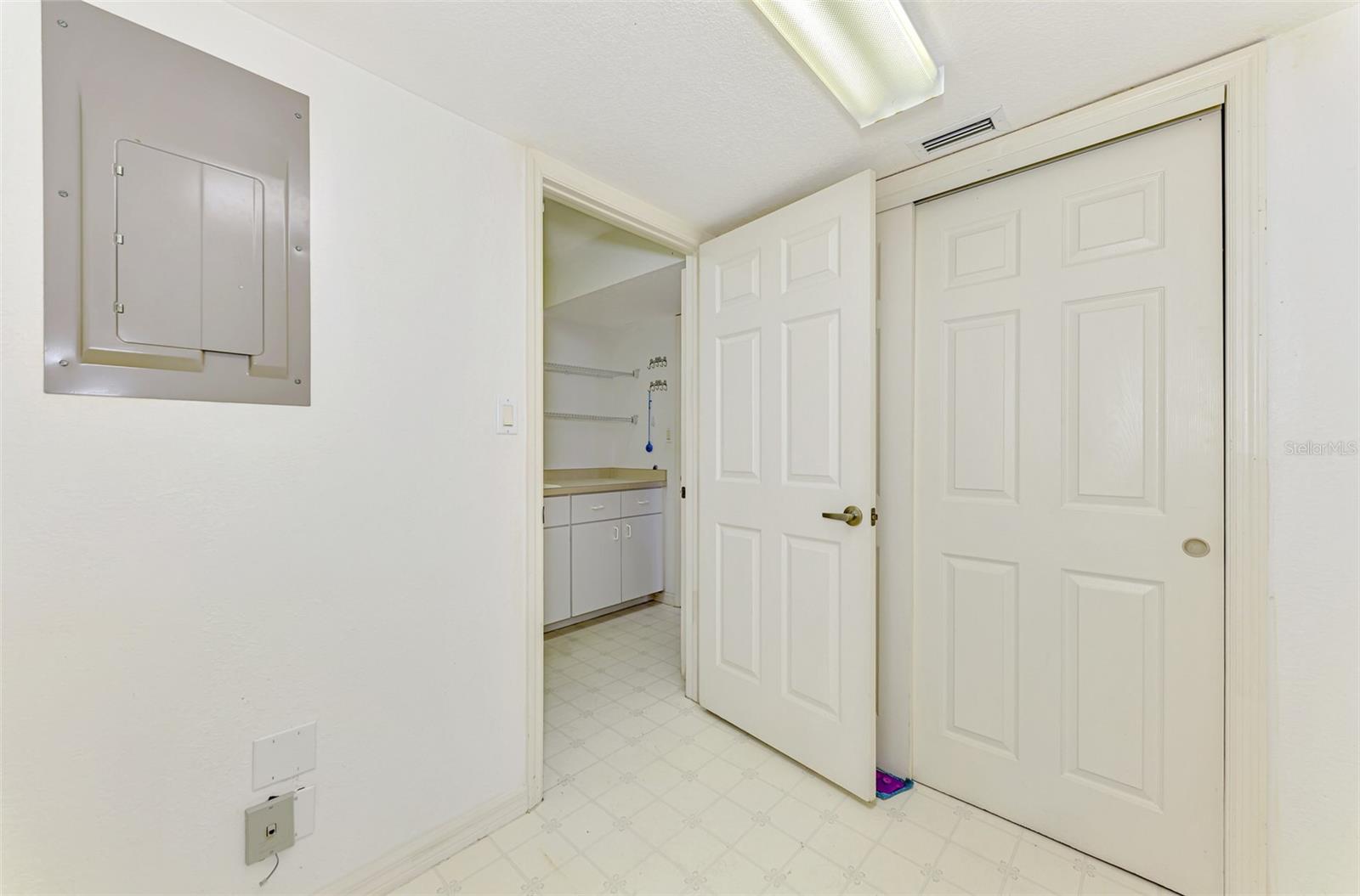 BREAKERS POINT PH 02 - Residential