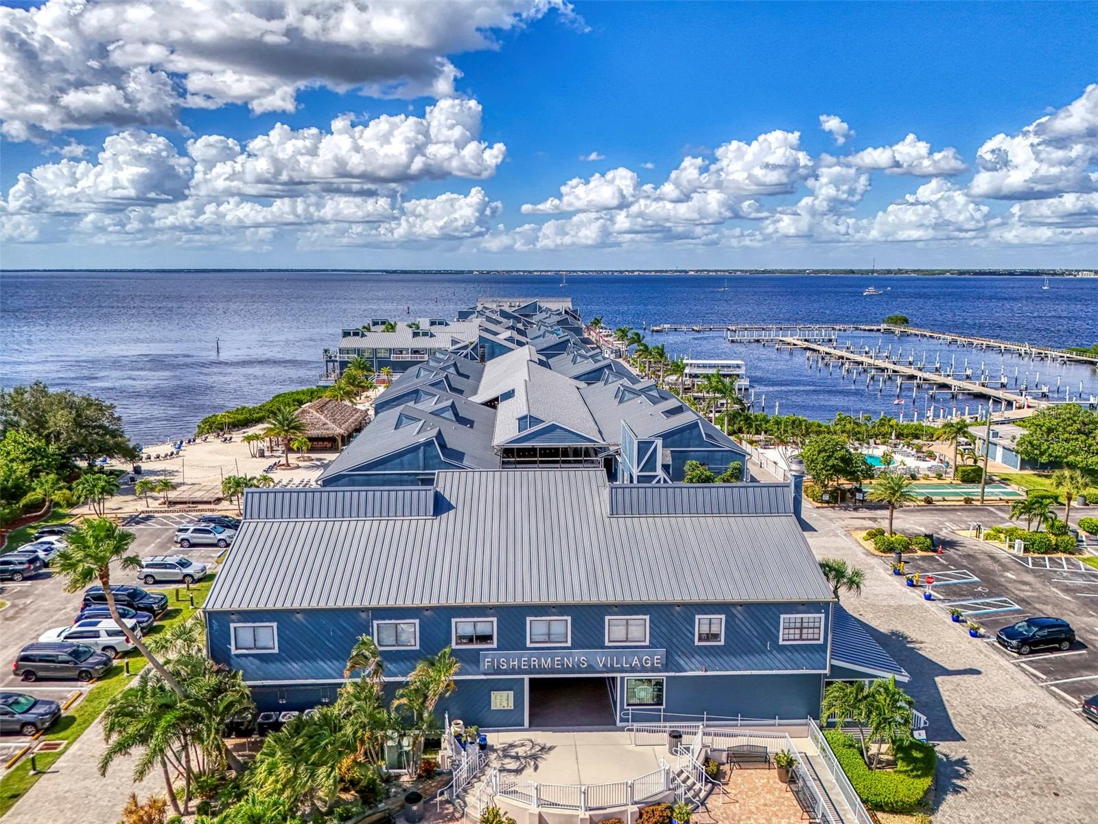 BREAKERS POINT PH 02 - Residential