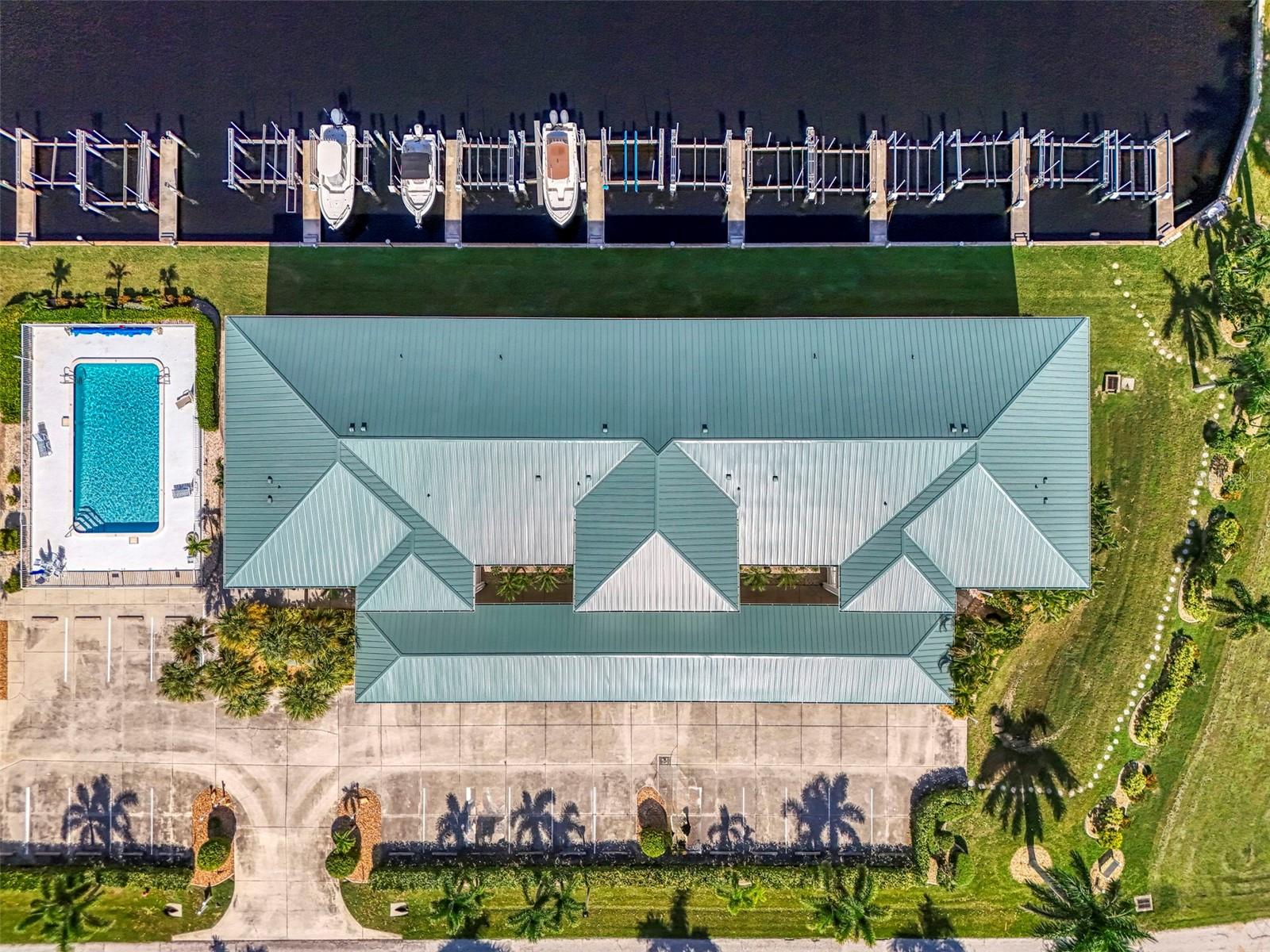 BREAKERS POINT PH 02 - Residential