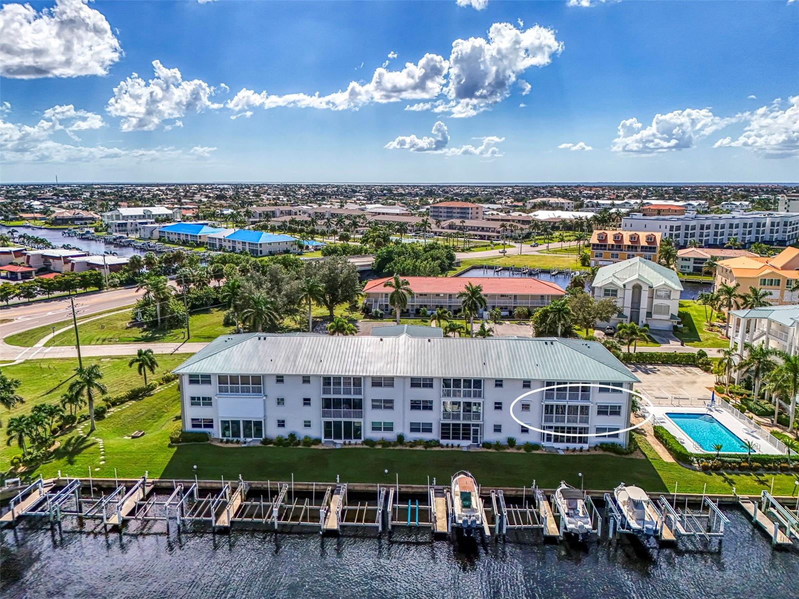 BREAKERS POINT PH 02 - Residential