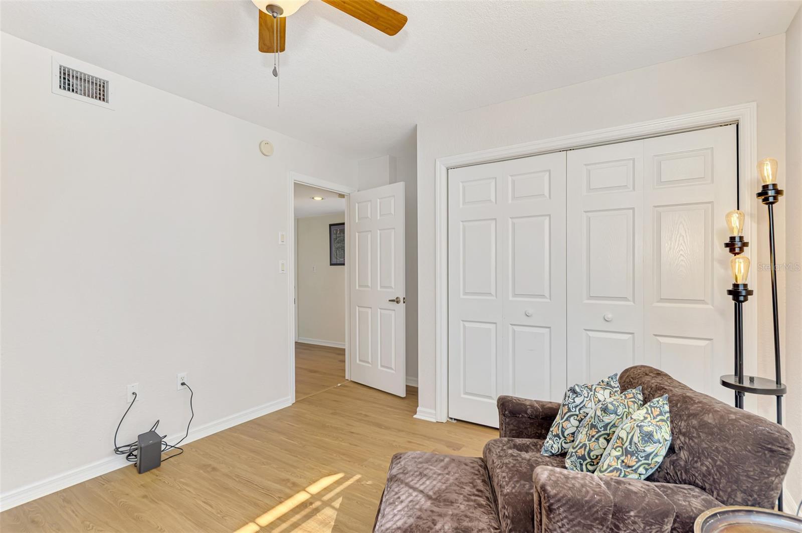 BREAKERS POINT PH 02 - Residential