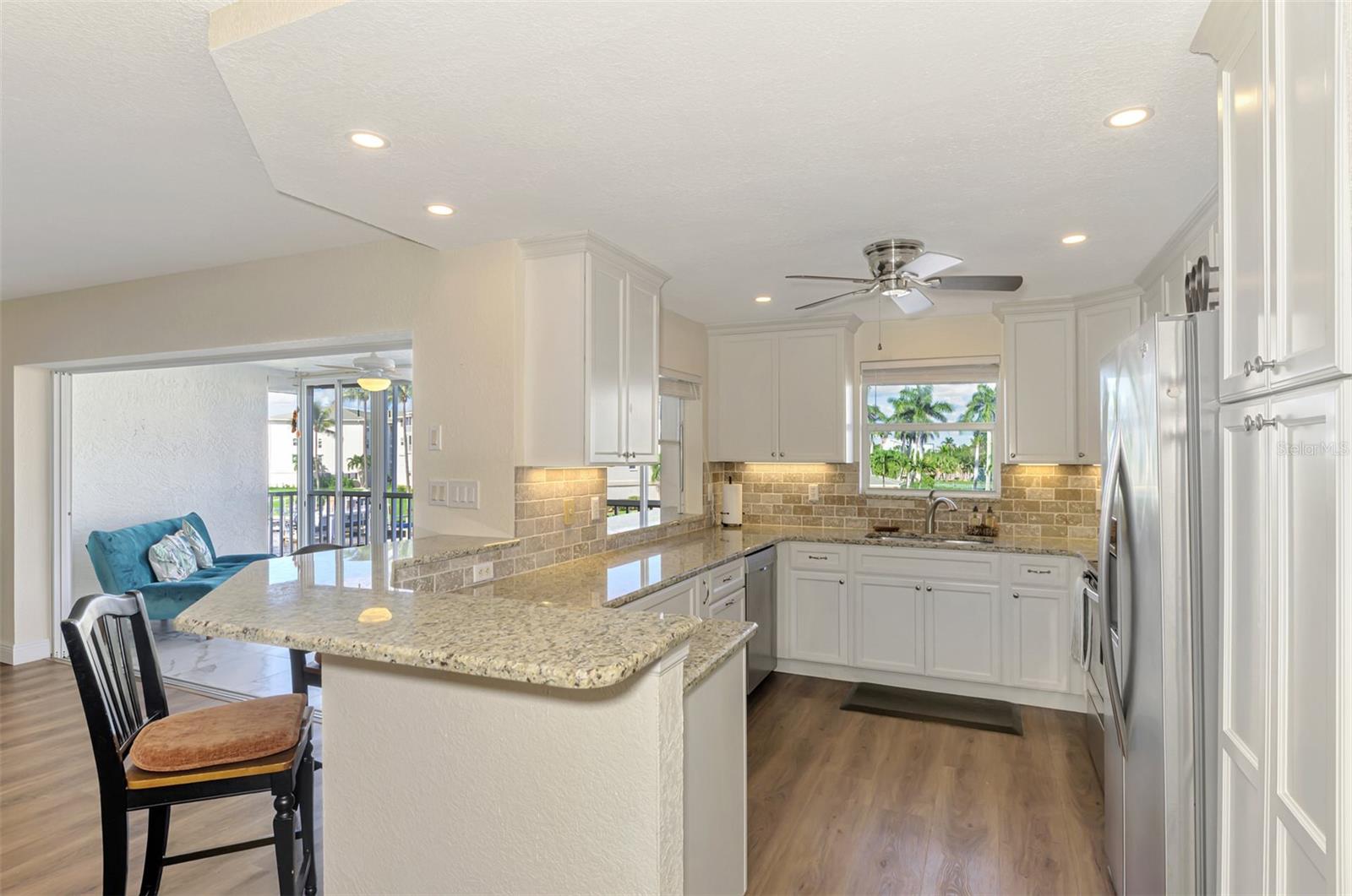 BREAKERS POINT PH 02 - Residential