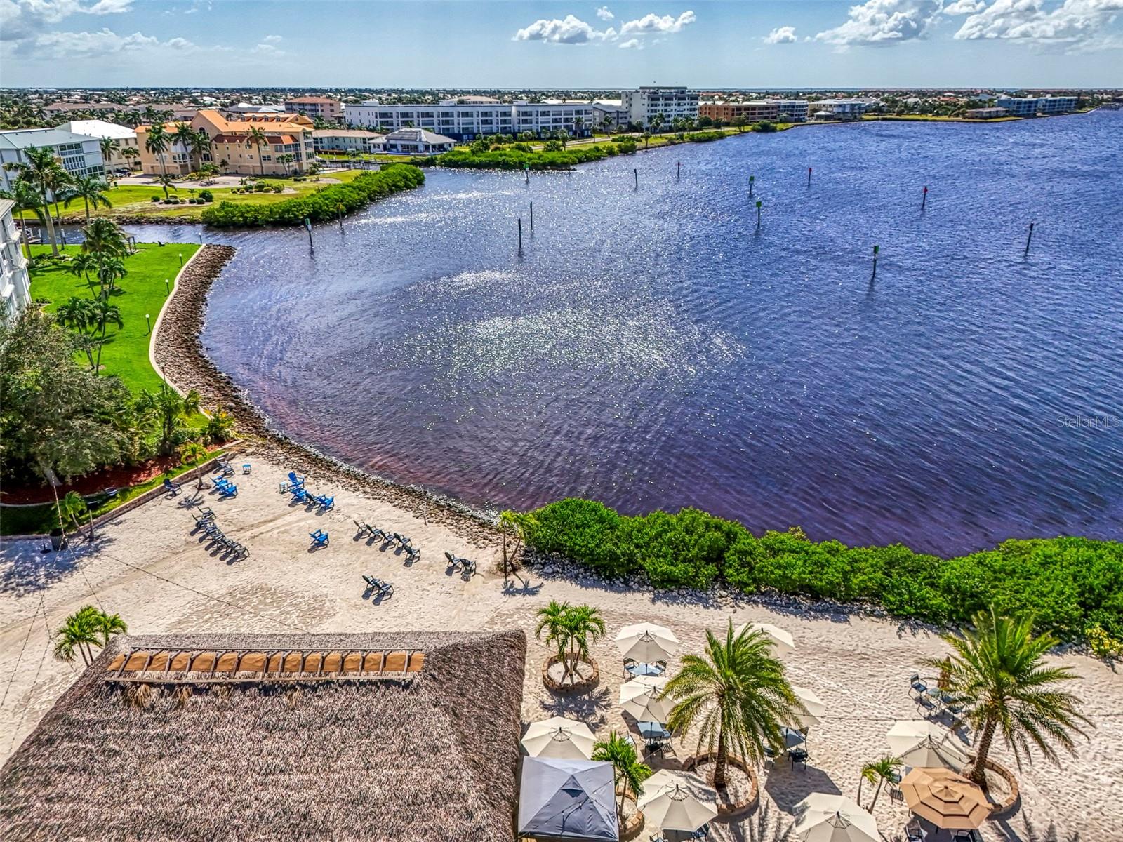 BREAKERS POINT PH 02 - Residential