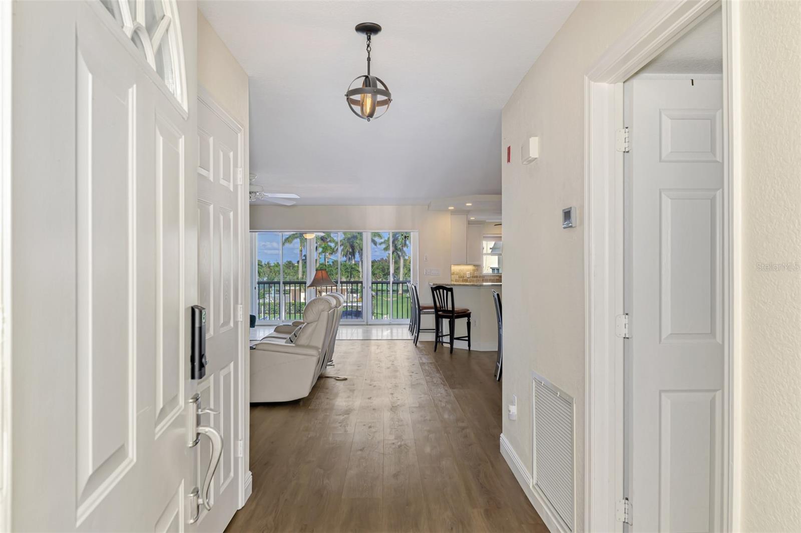 BREAKERS POINT PH 02 - Residential