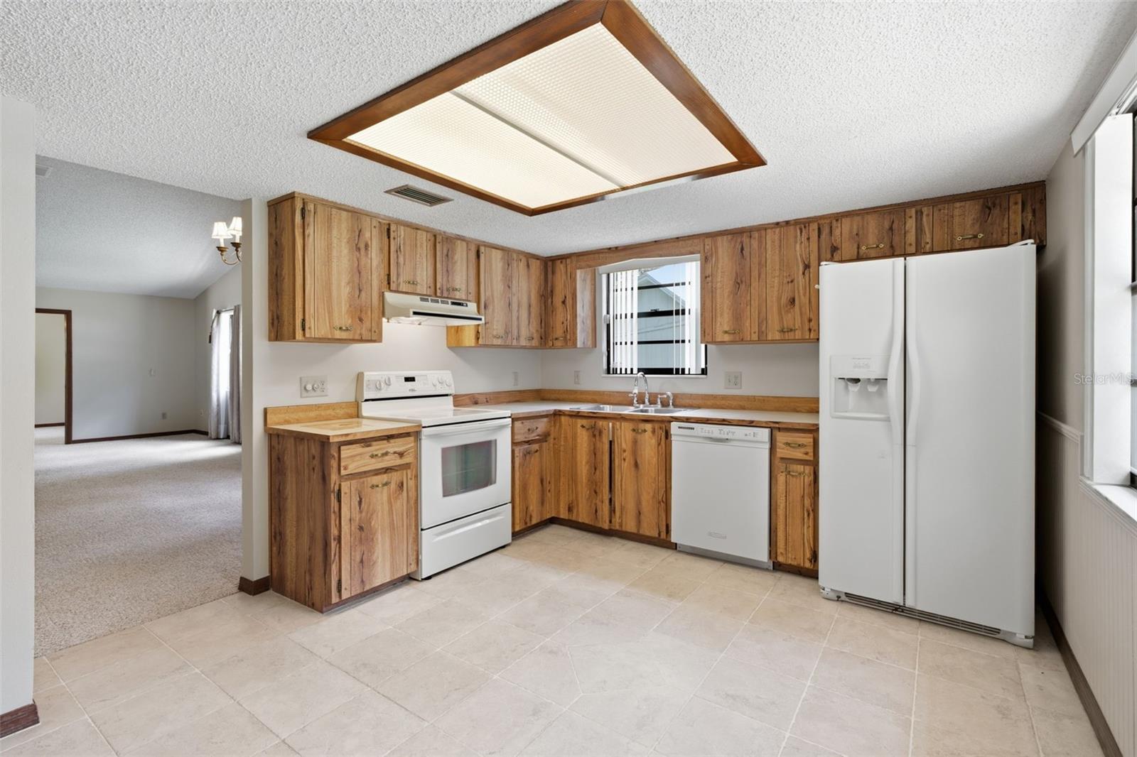 30 RAMBLEWOOD TRAIL