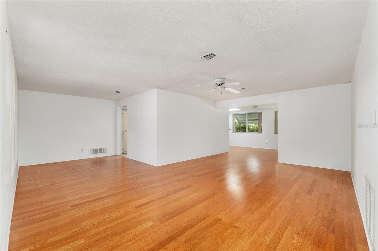 WILLISTON HIGHLANDS - Residential