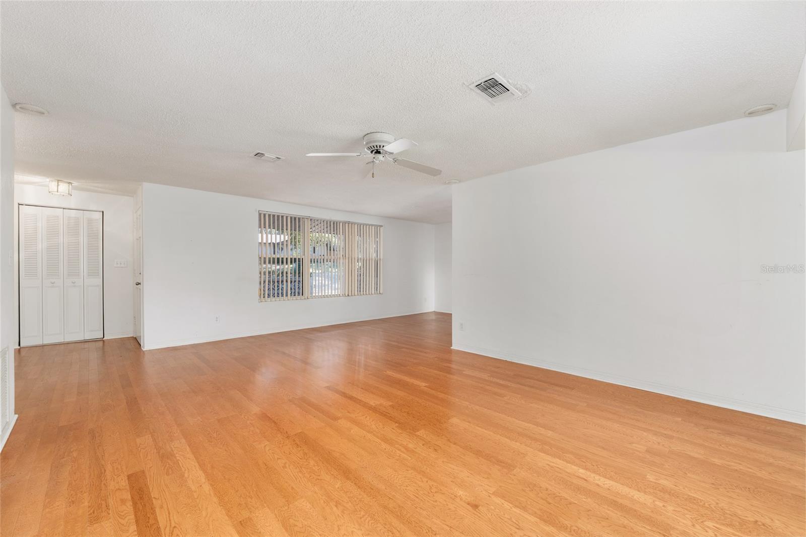 WILLISTON HIGHLANDS - Residential