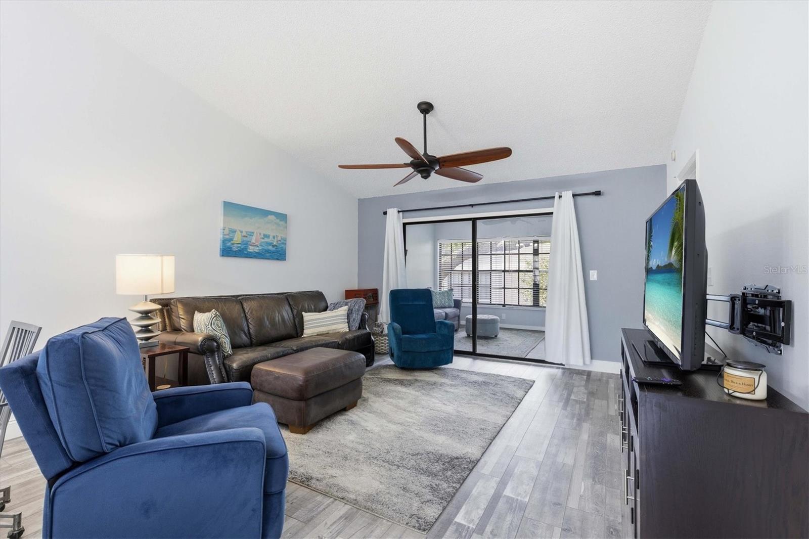 FOREST PARK CONDO - Residential