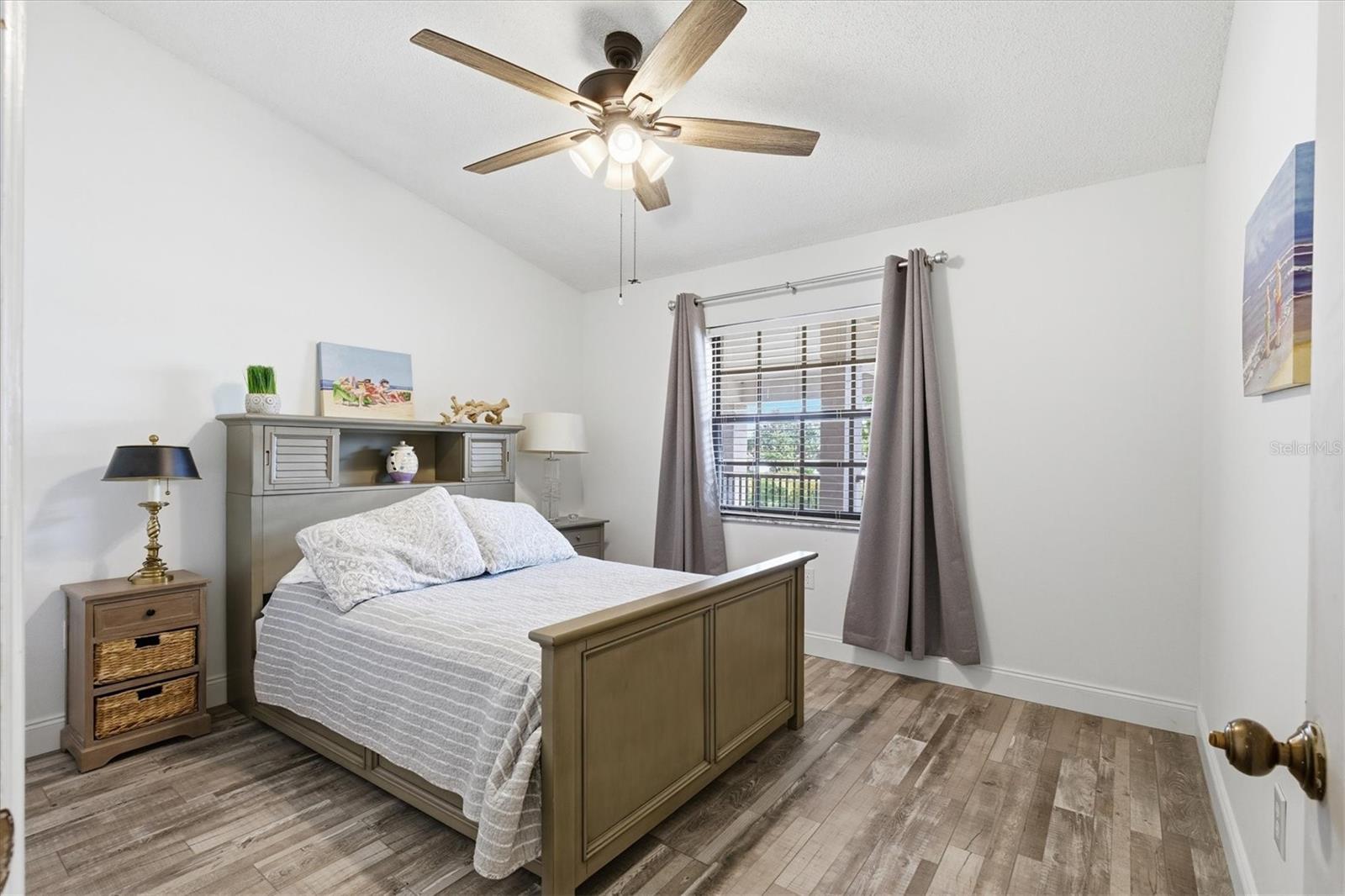 FOREST PARK CONDO - Residential