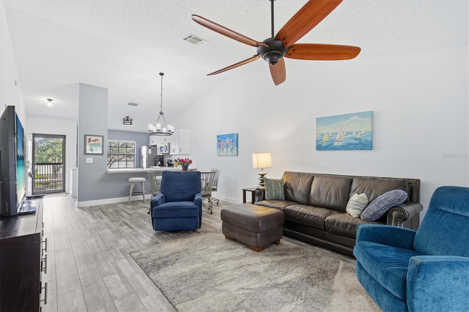 FOREST PARK CONDO - Residential