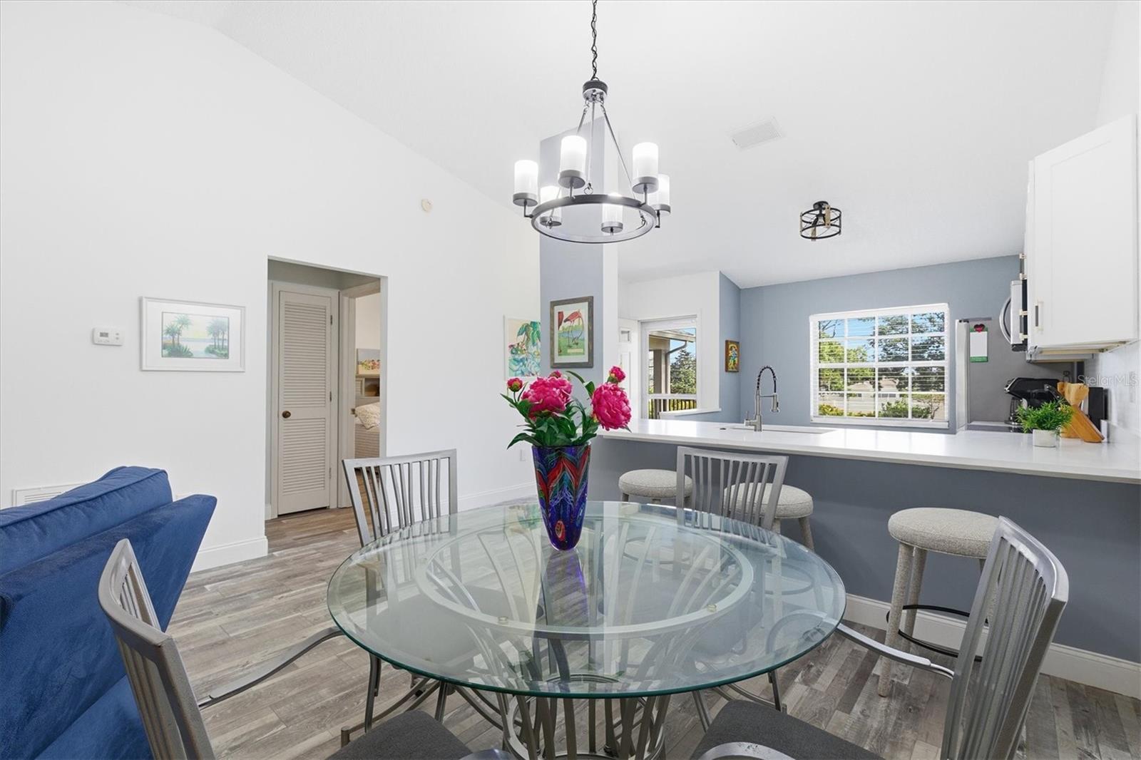 FOREST PARK CONDO - Residential