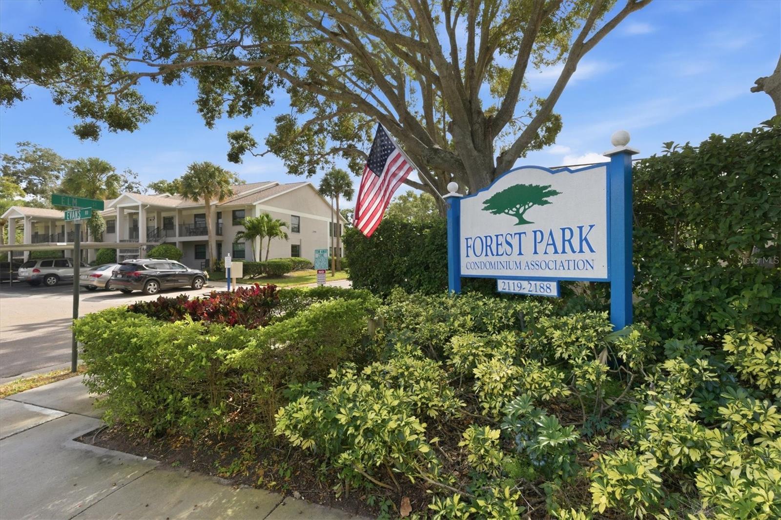 FOREST PARK CONDO - Residential