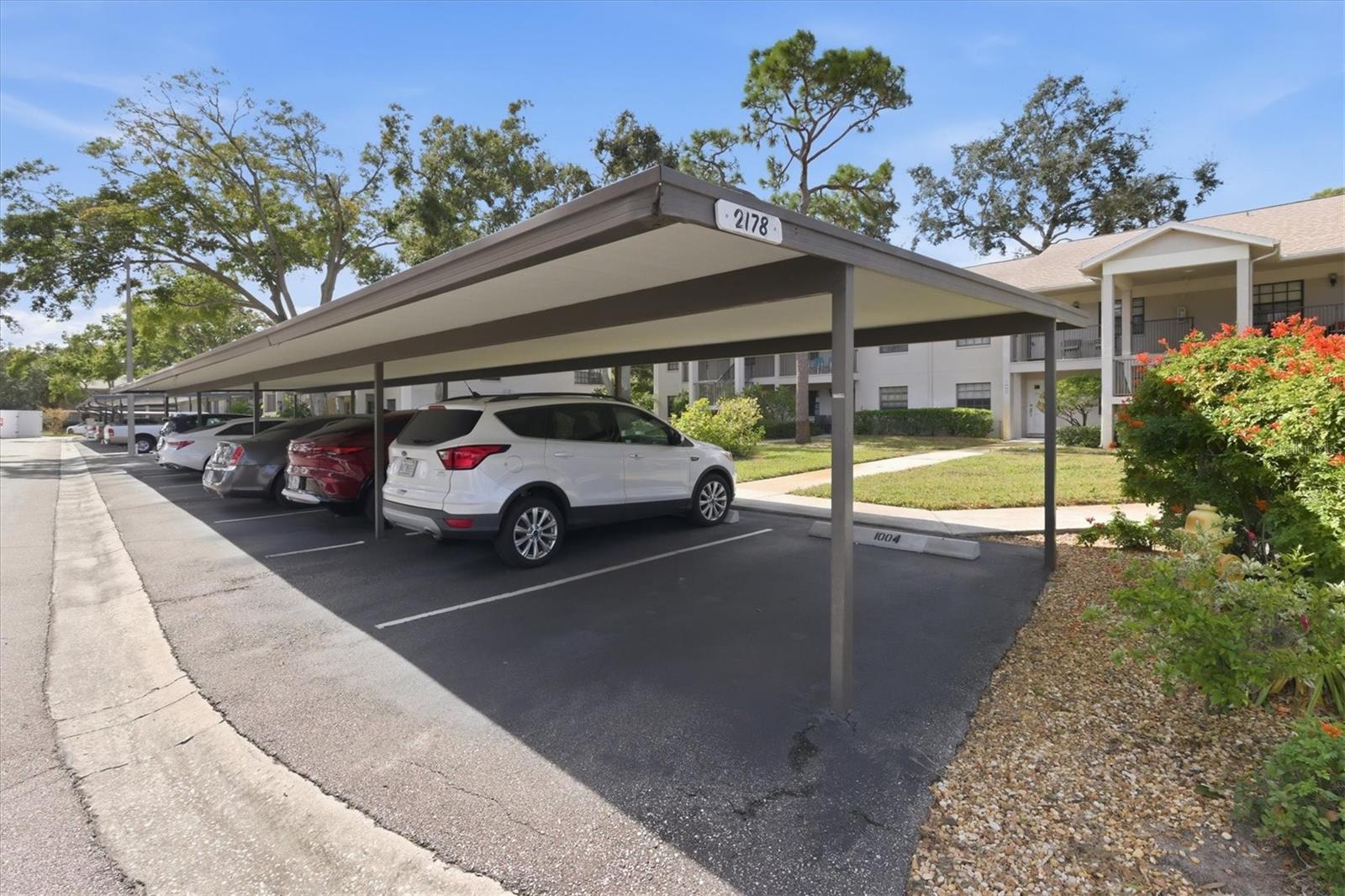 FOREST PARK CONDO - Residential