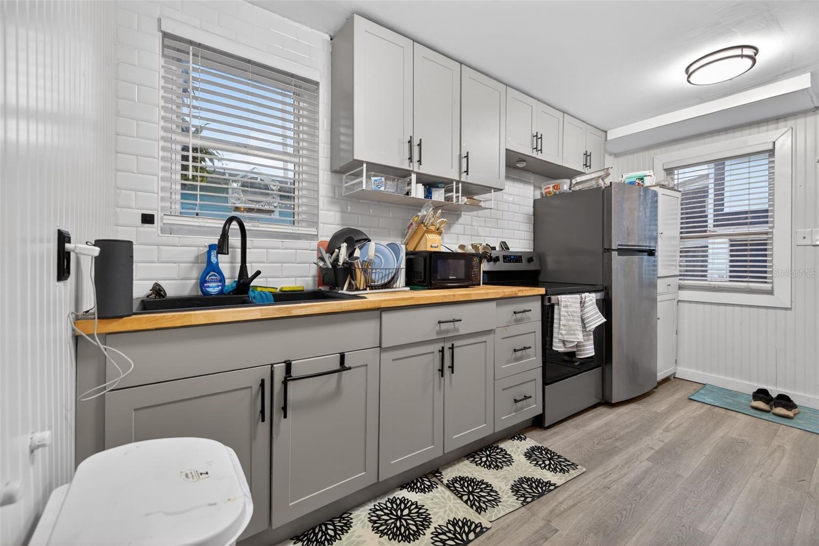 540 1/2 7TH AVENUE N