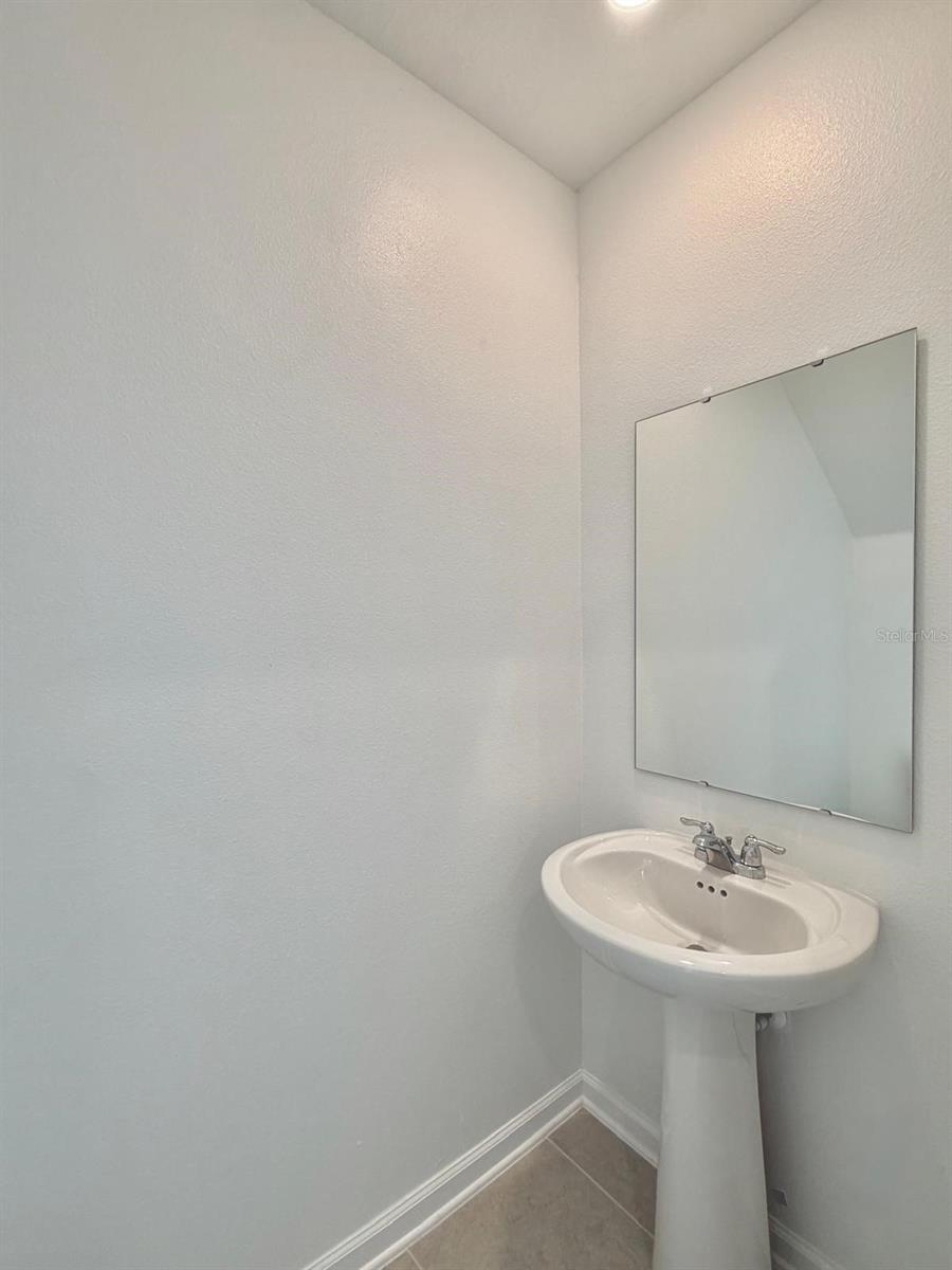 HUNT CLUB/LK WALES PH 1 - Residential Lease