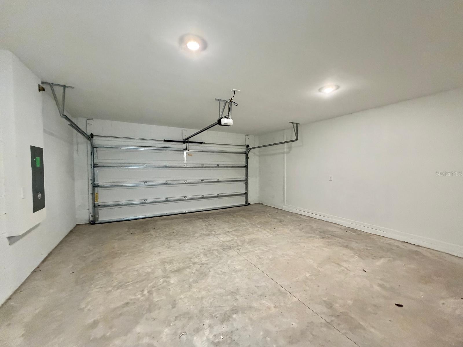 HUNT CLUB/LK WALES PH 1 - Residential Lease