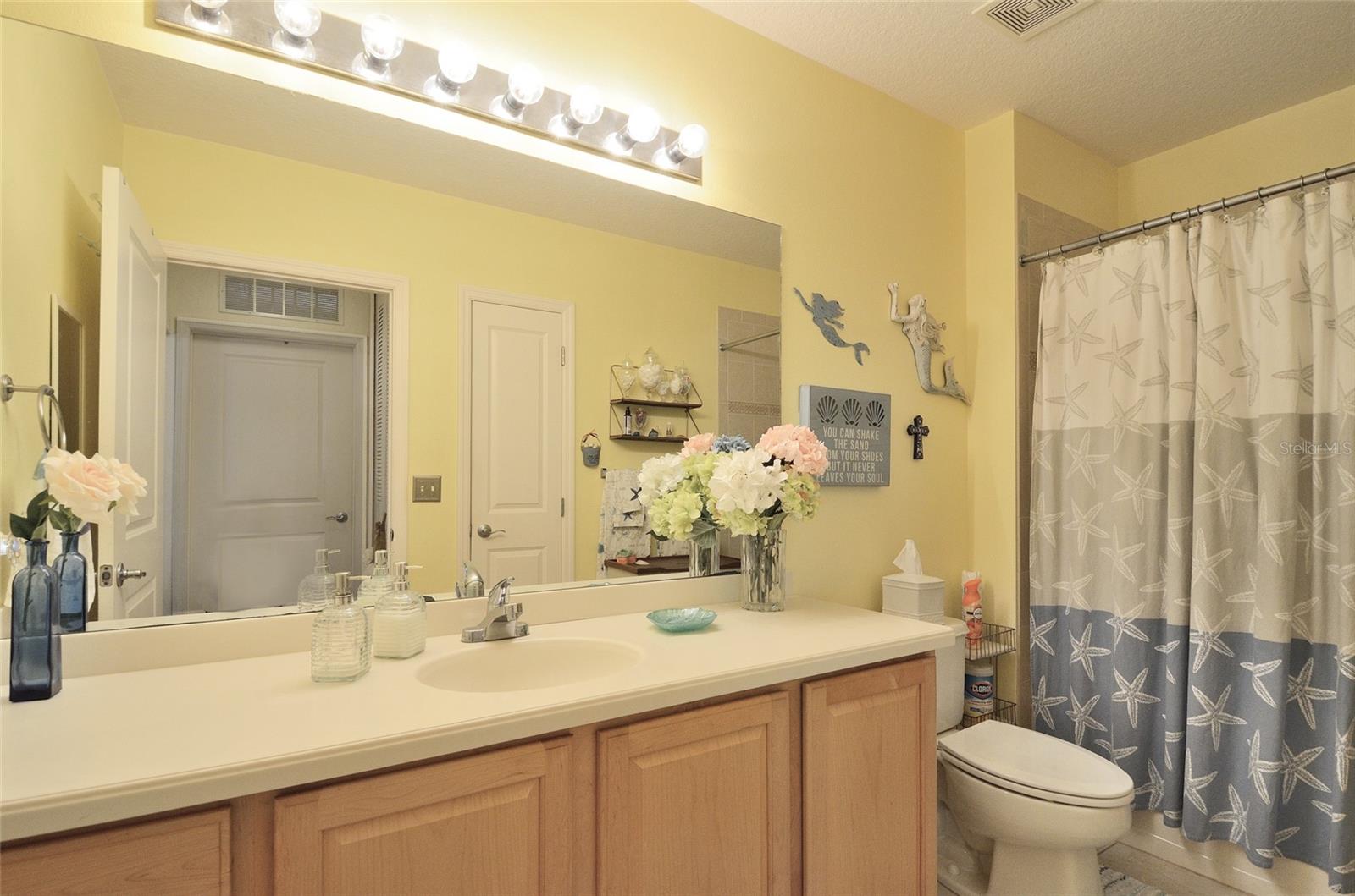 ARTISAN CLUB CONDO PH 6 - Residential