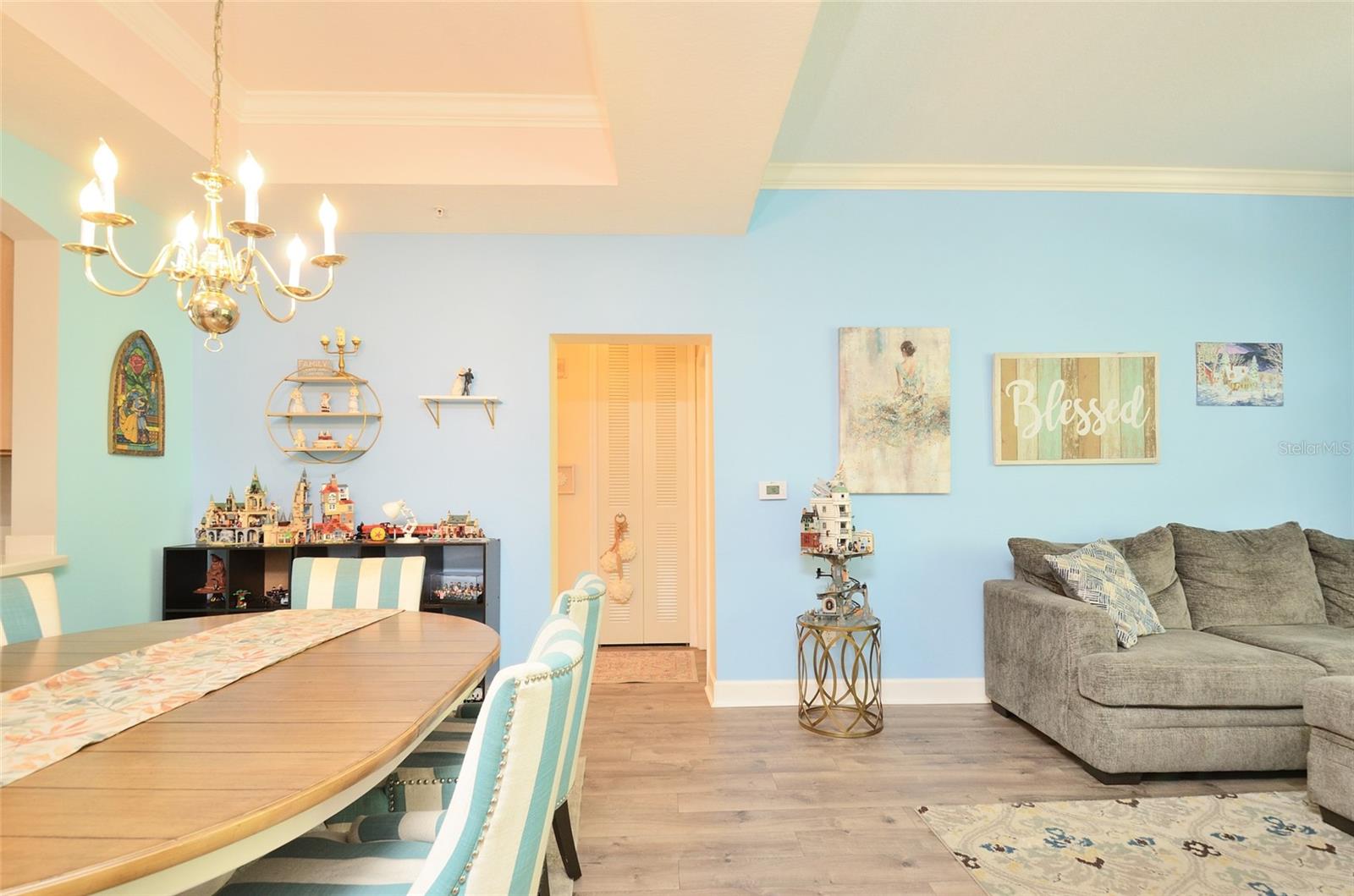 ARTISAN CLUB CONDO PH 6 - Residential