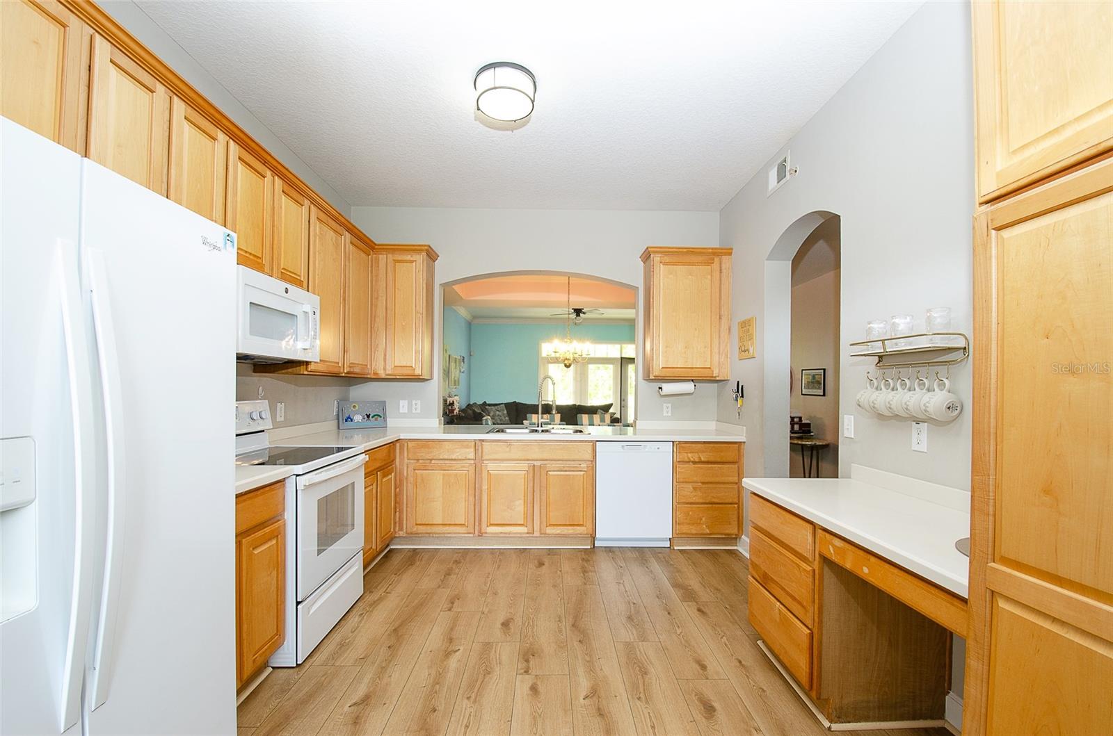 ARTISAN CLUB CONDO PH 6 - Residential