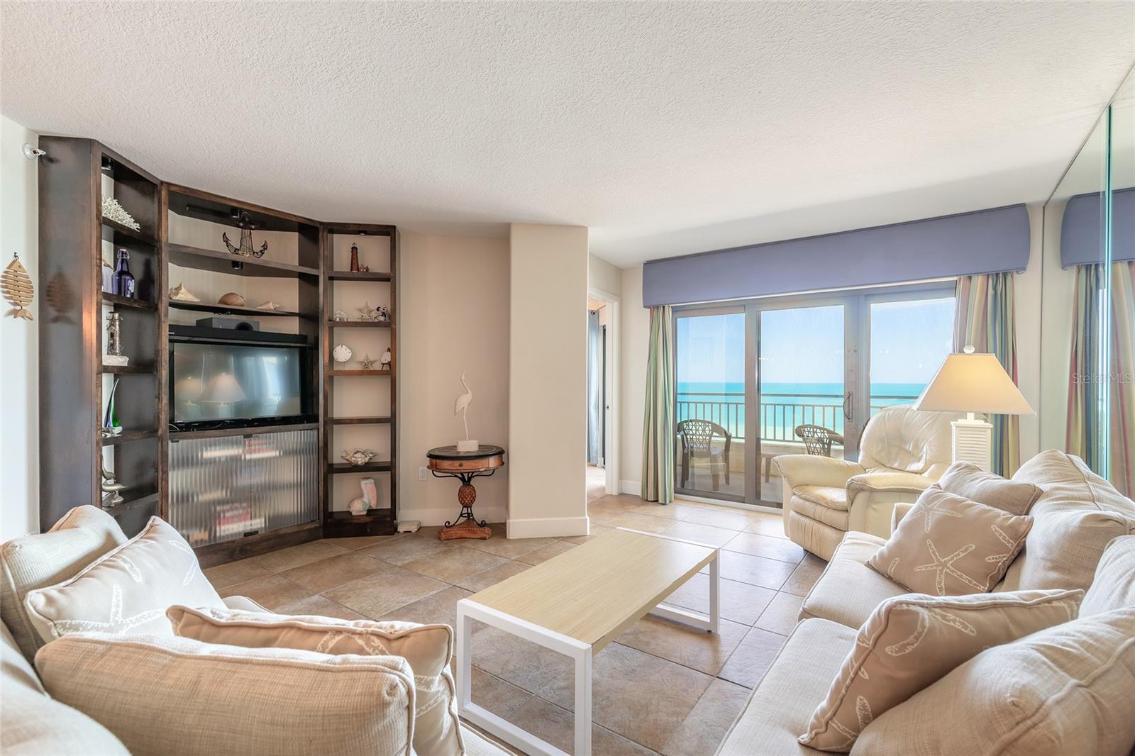 SEASCAPE TOWERS CONDO PH 01 - Residential