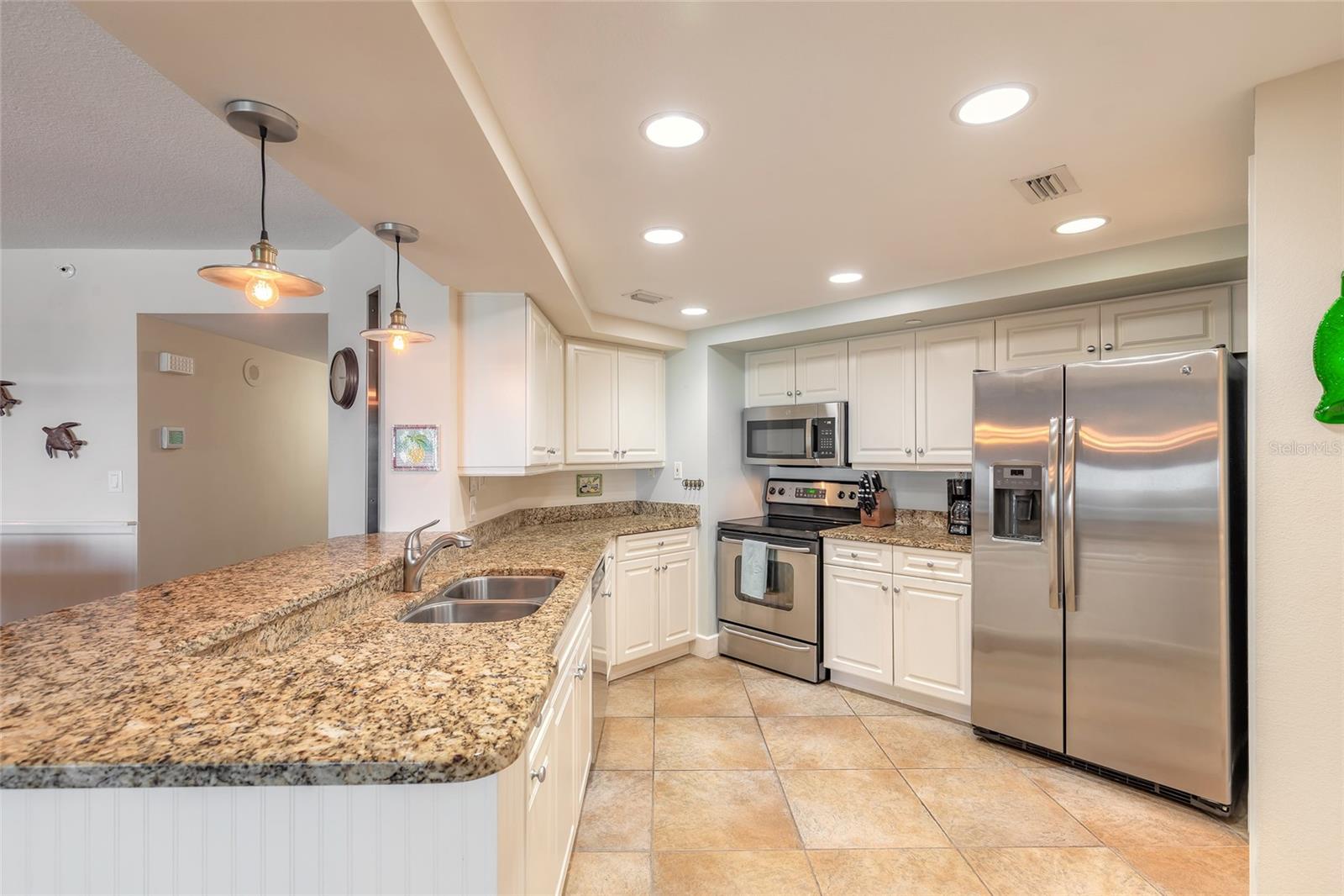 SEASCAPE TOWERS CONDO PH 01 - Residential