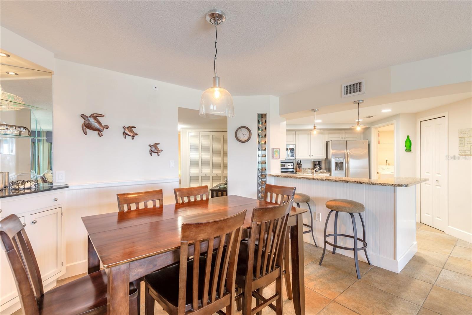 SEASCAPE TOWERS CONDO PH 01 - Residential