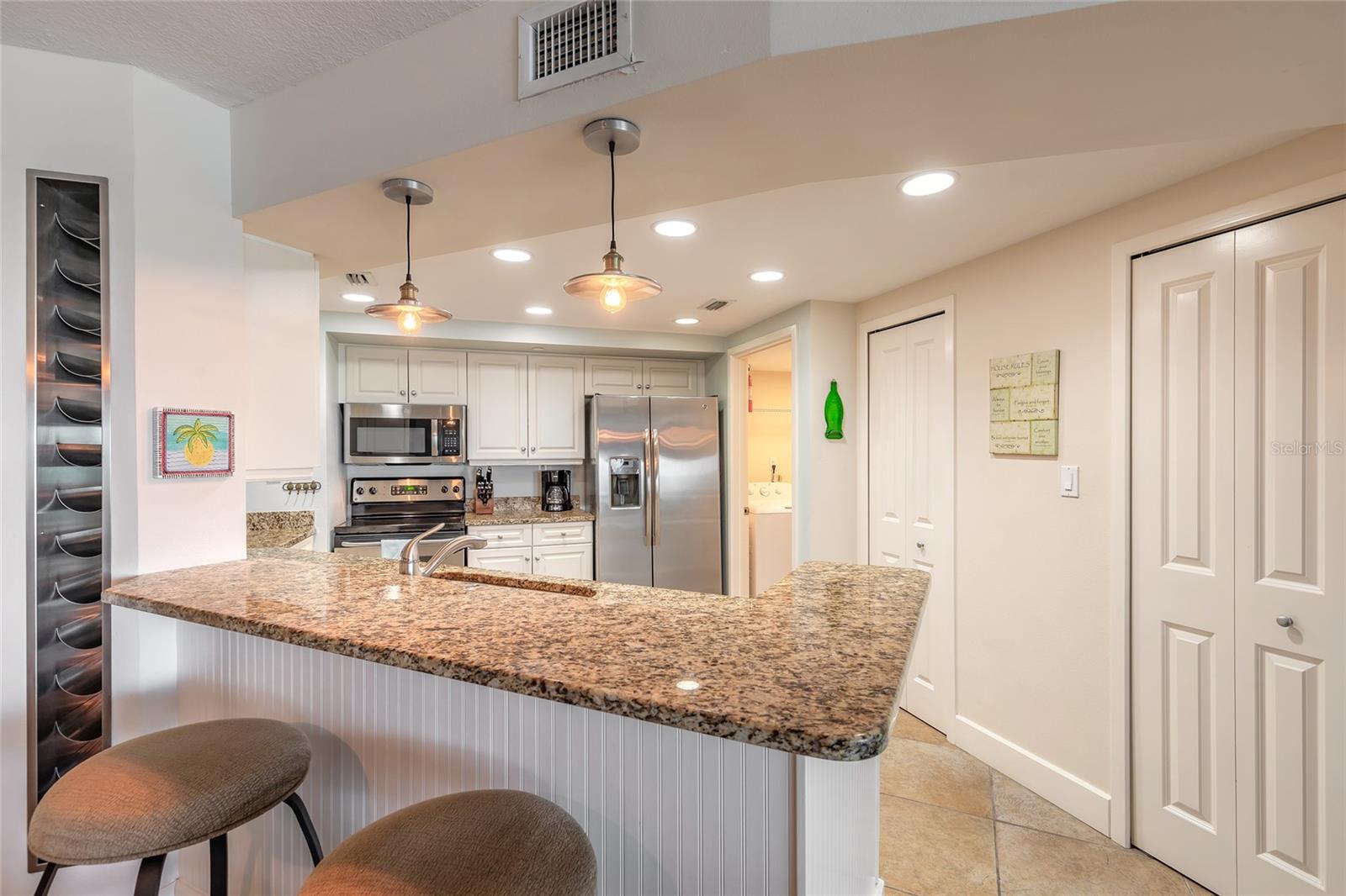 SEASCAPE TOWERS CONDO PH 01 - Residential