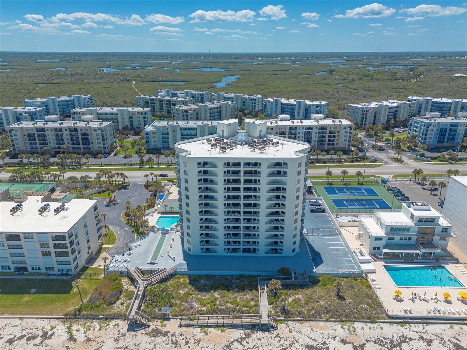 SEASCAPE TOWERS CONDO PH 01 - Residential