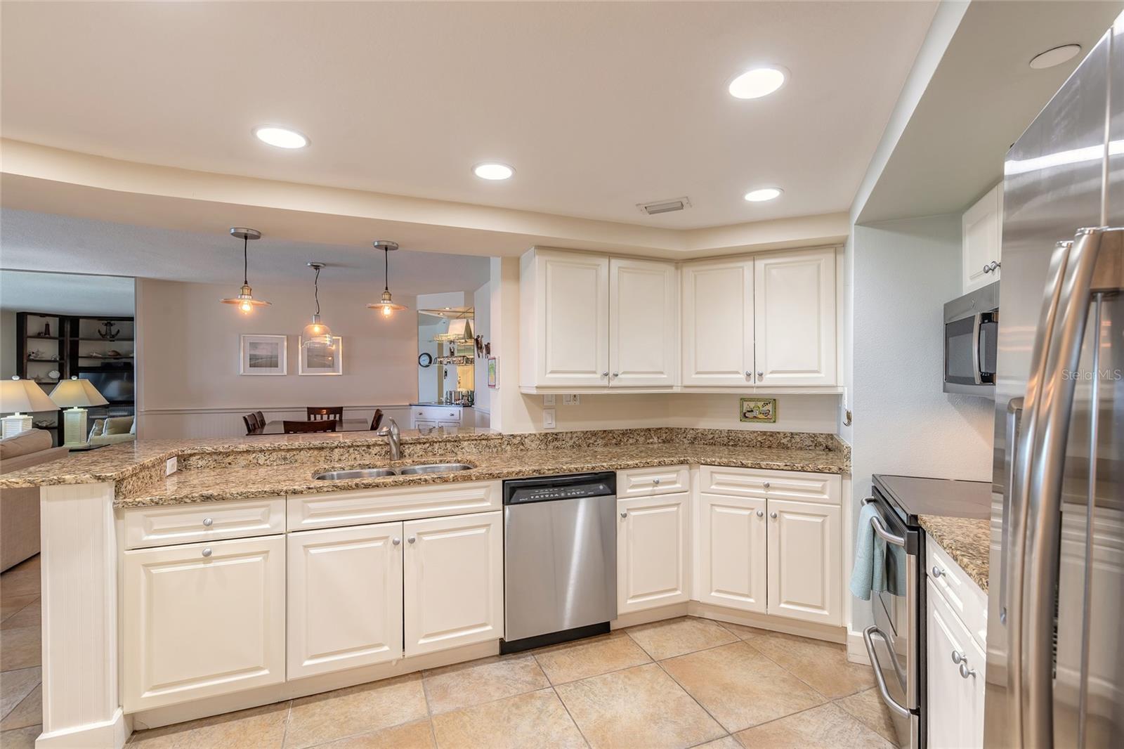 SEASCAPE TOWERS CONDO PH 01 - Residential