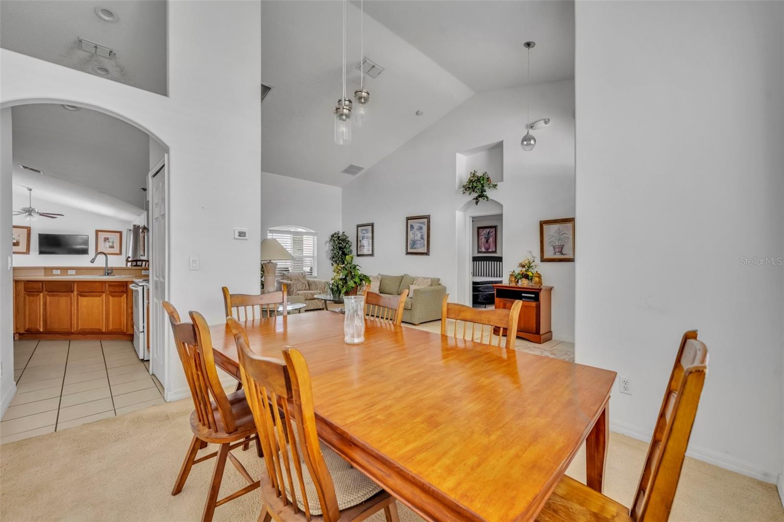 ORANGE TREE PH 04 LT 401 BEING IN 15-24-2 - Residential