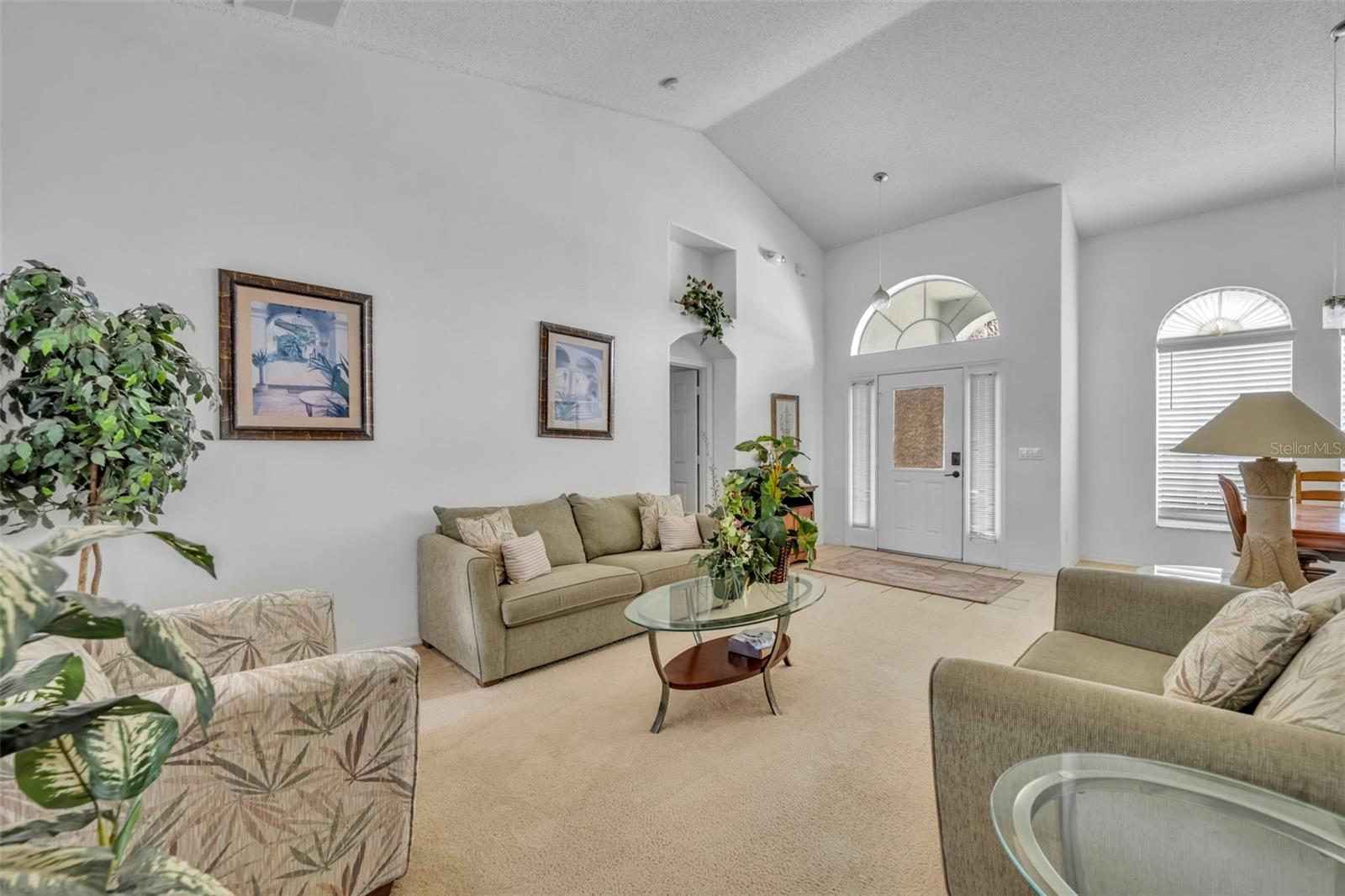 ORANGE TREE PH 04 LT 401 BEING IN 15-24-2 - Residential