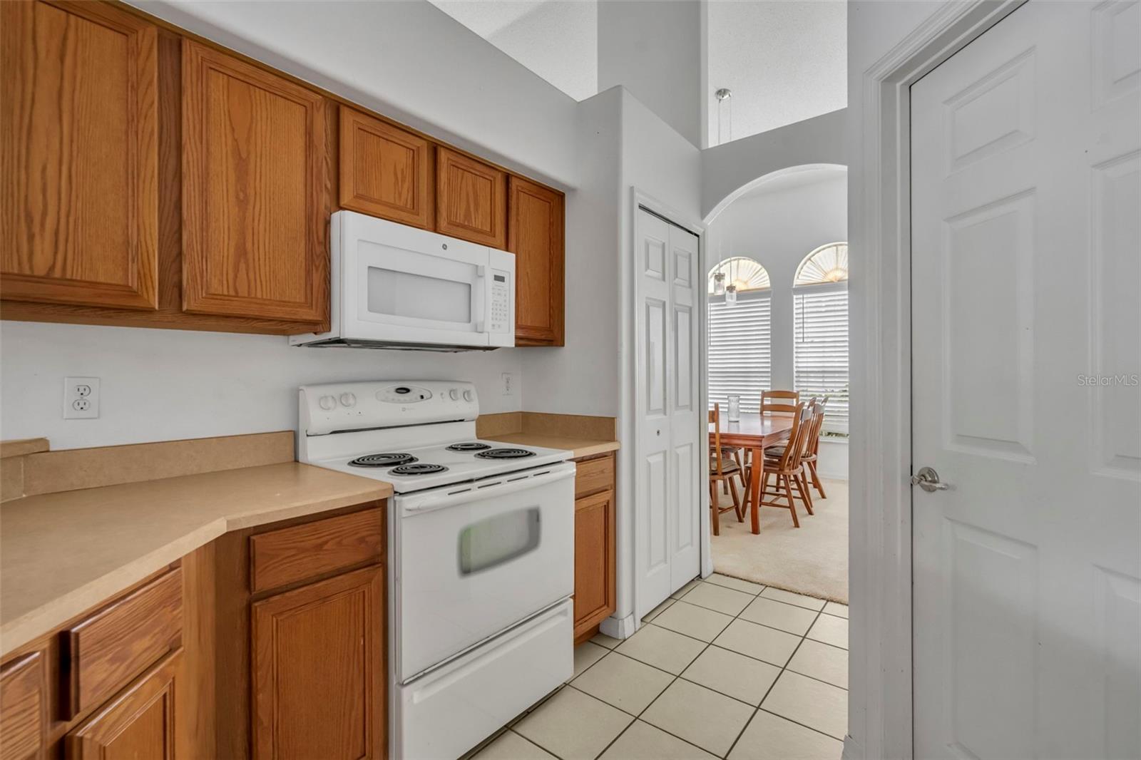 ORANGE TREE PH 04 LT 401 BEING IN 15-24-2 - Residential