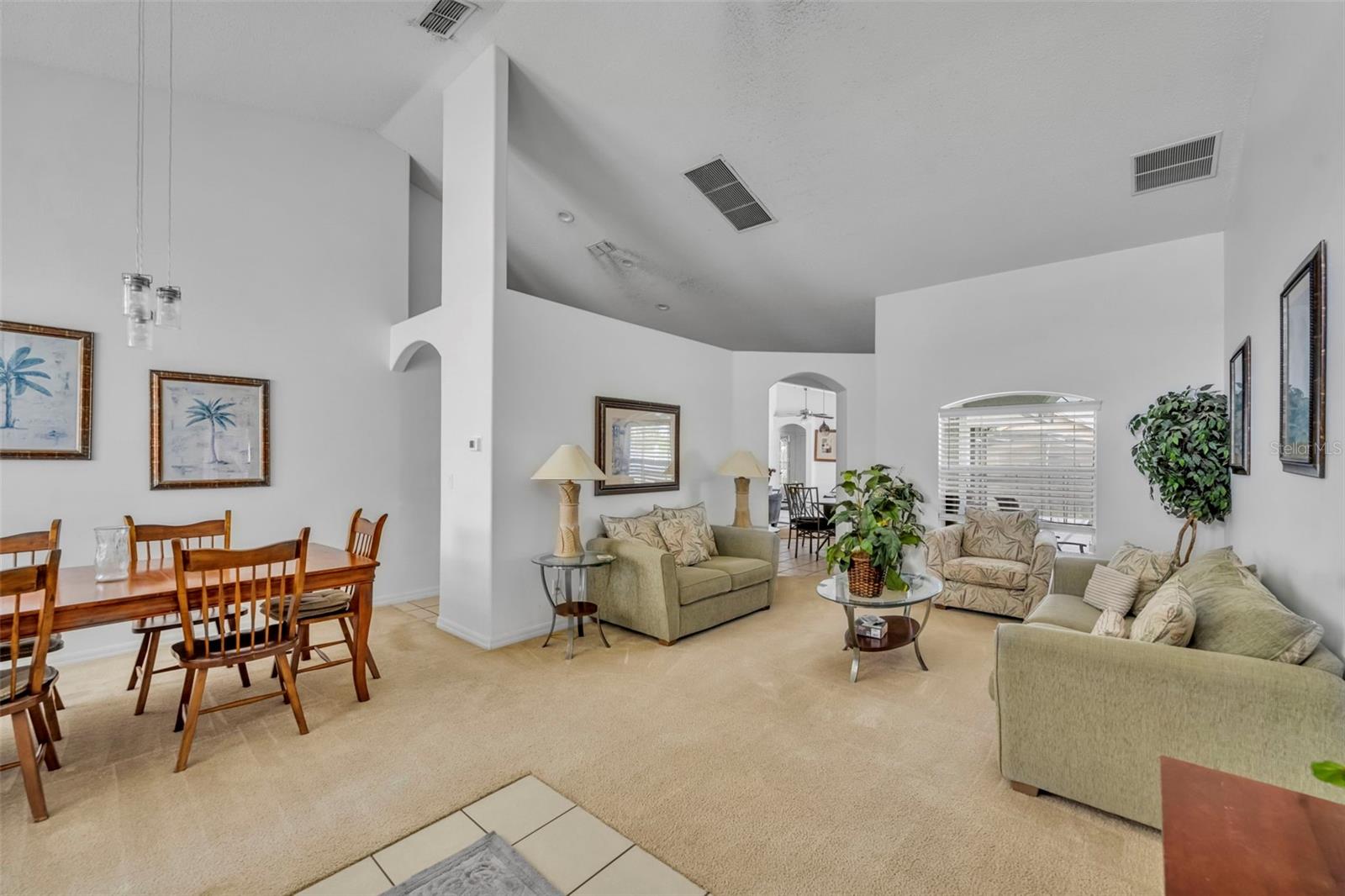 ORANGE TREE PH 04 LT 401 BEING IN 15-24-2 - Residential