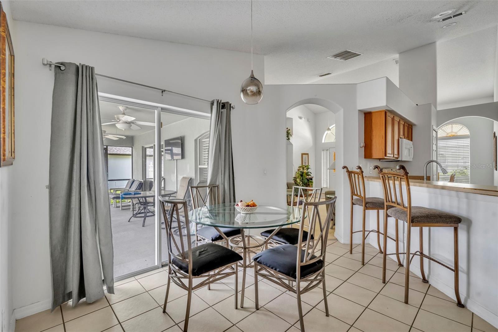 ORANGE TREE PH 04 LT 401 BEING IN 15-24-2 - Residential