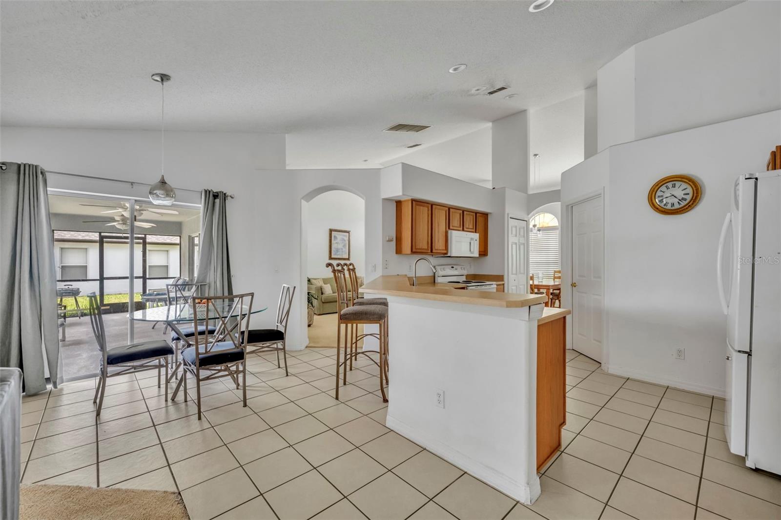 ORANGE TREE PH 04 LT 401 BEING IN 15-24-2 - Residential