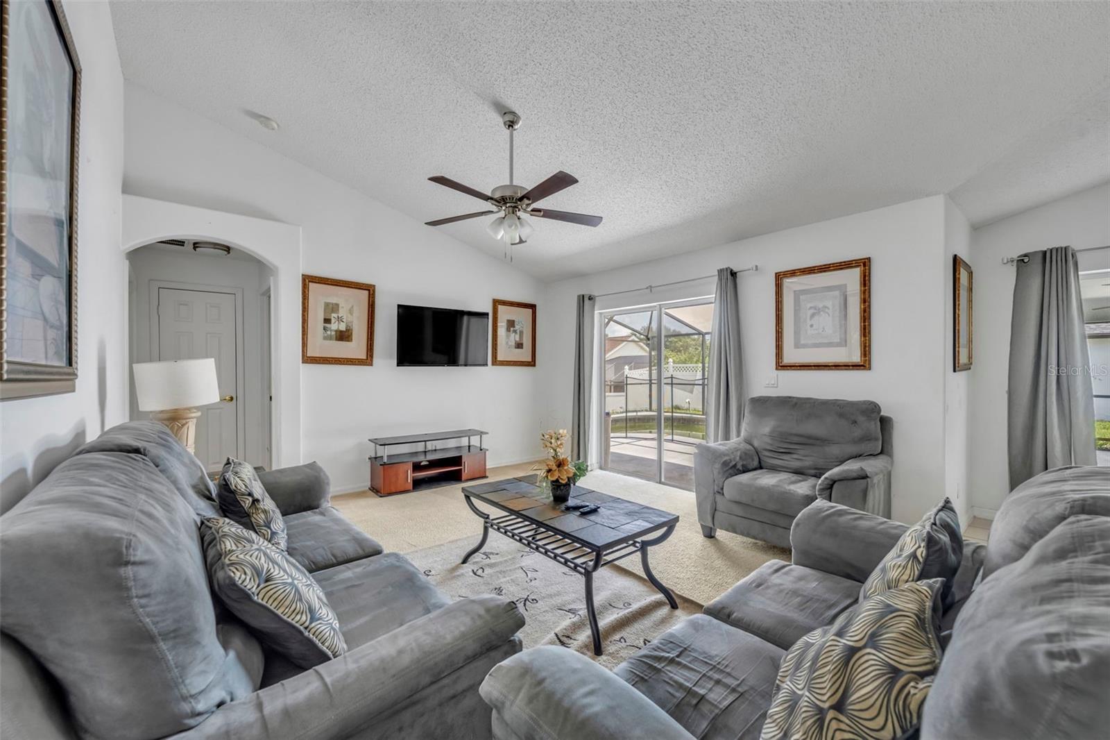 ORANGE TREE PH 04 LT 401 BEING IN 15-24-2 - Residential