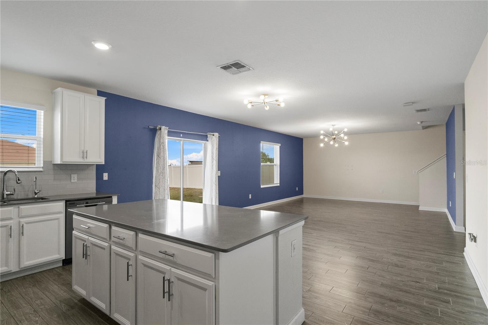 NORTHRIDGE ESTATES - Residential