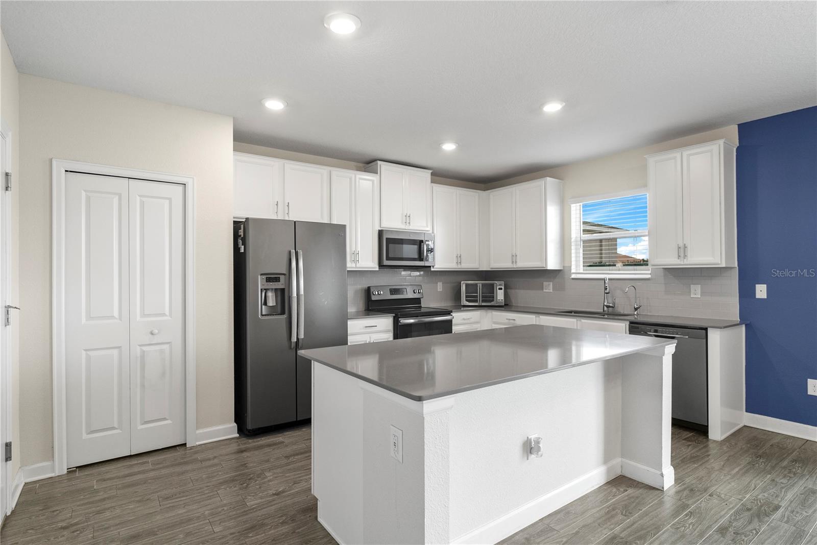 NORTHRIDGE ESTATES - Residential