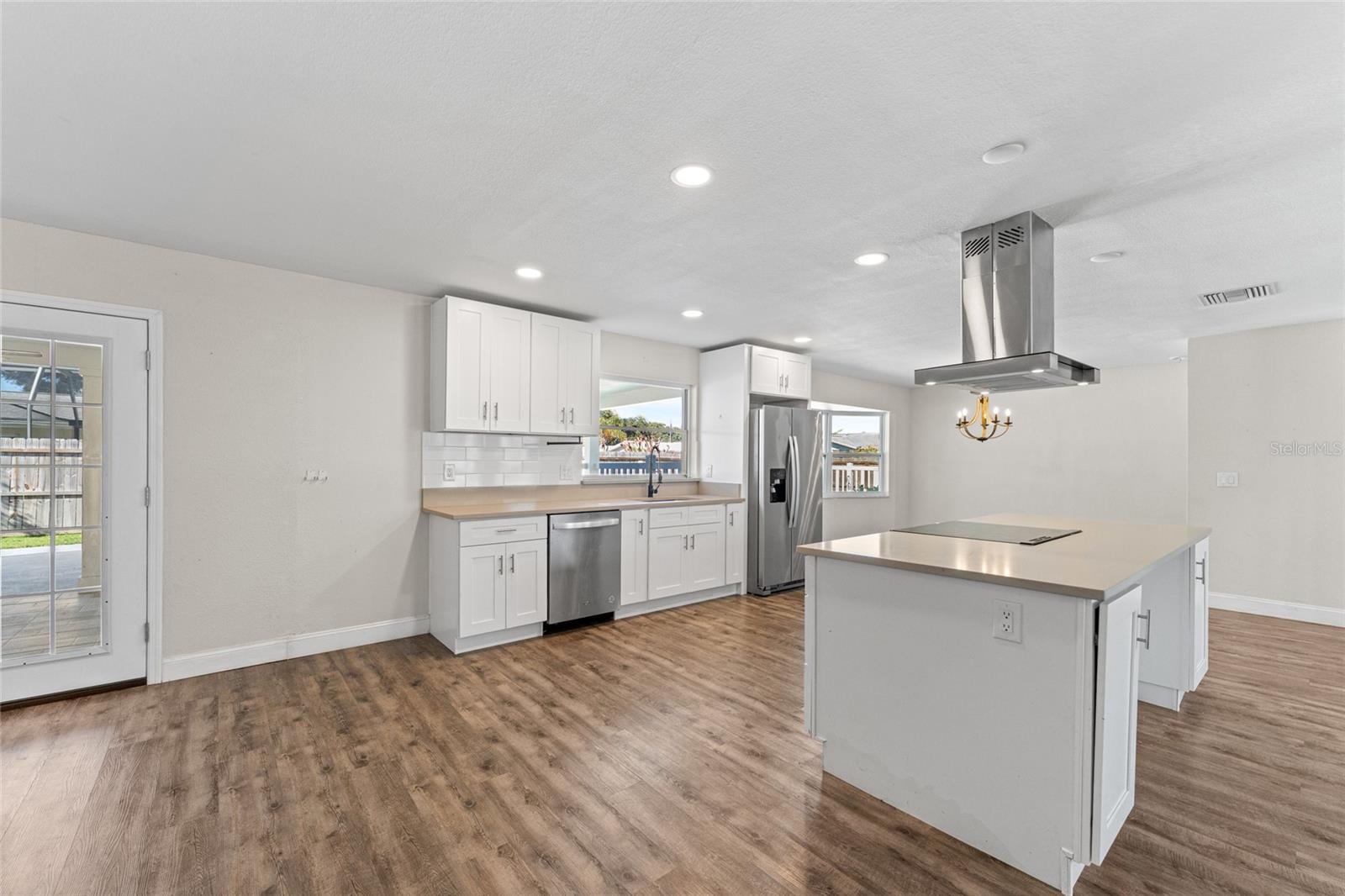 MIDWAY ACRES - Residential