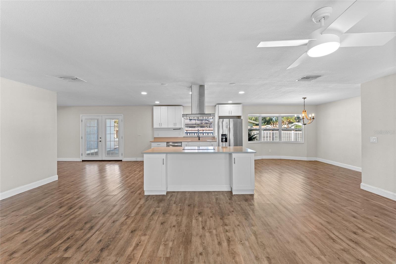 MIDWAY ACRES - Residential