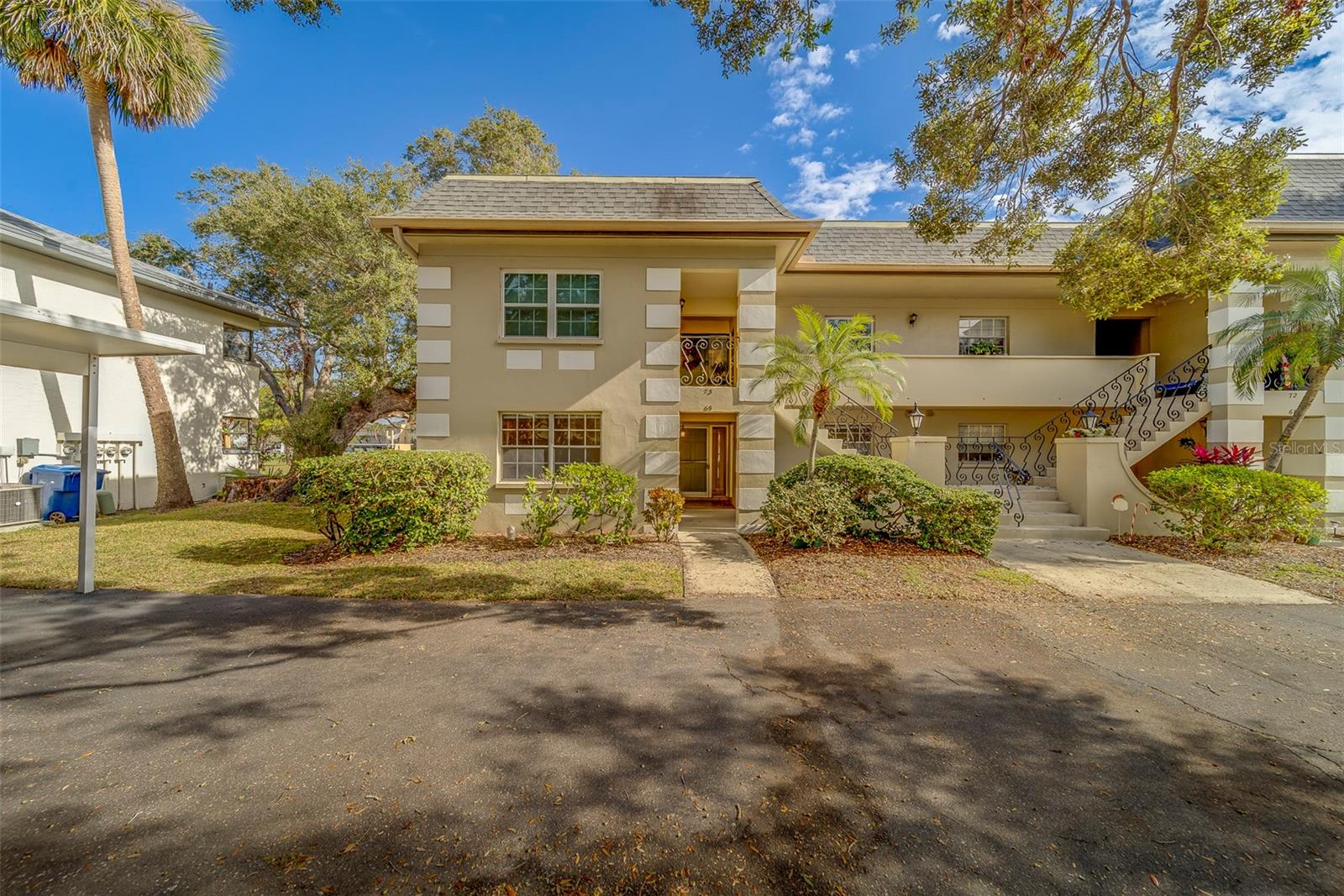 EAST BAY COUNTRY CLUB CONDO APTS - Residential Lease