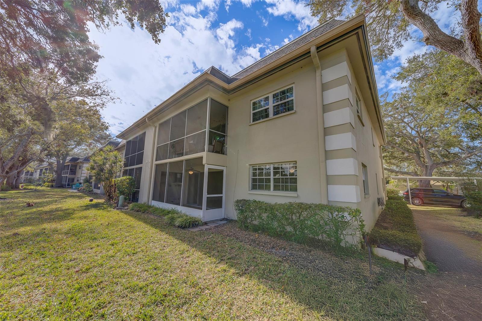 EAST BAY COUNTRY CLUB CONDO APTS - Residential Lease