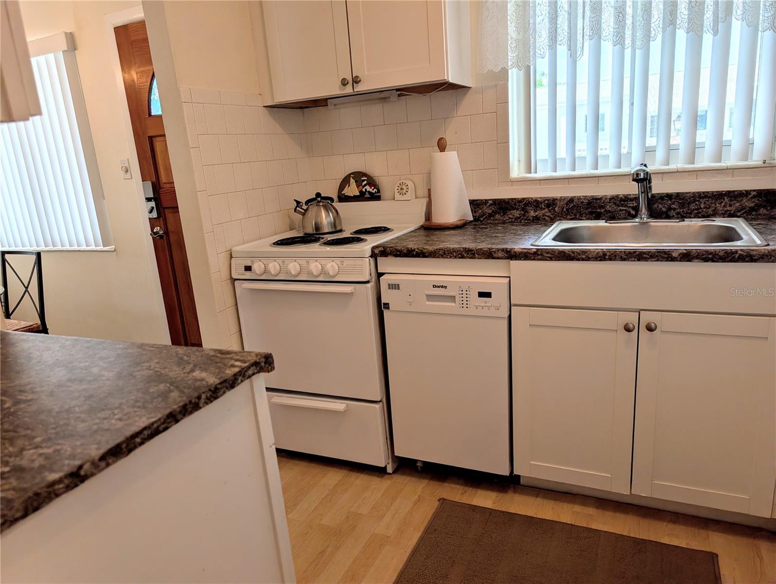 BAYSHORE II SEC 15 - Residential Lease