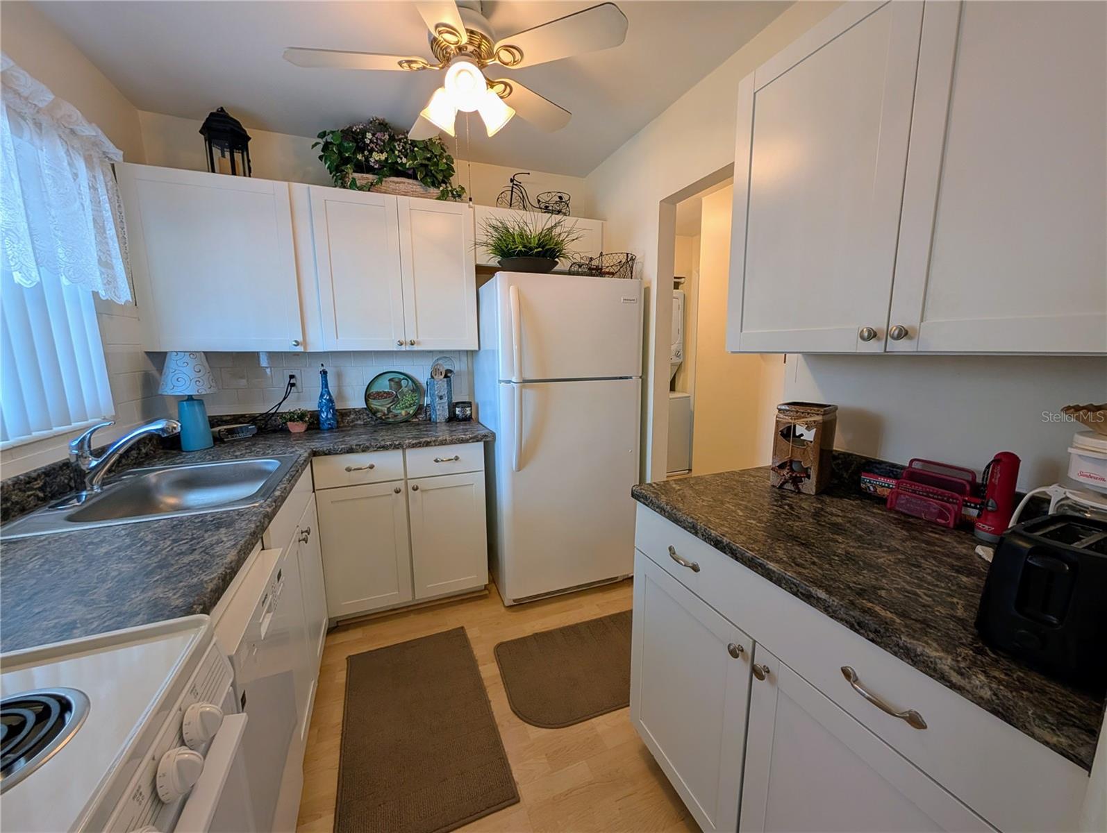 BAYSHORE II SEC 15 - Residential Lease