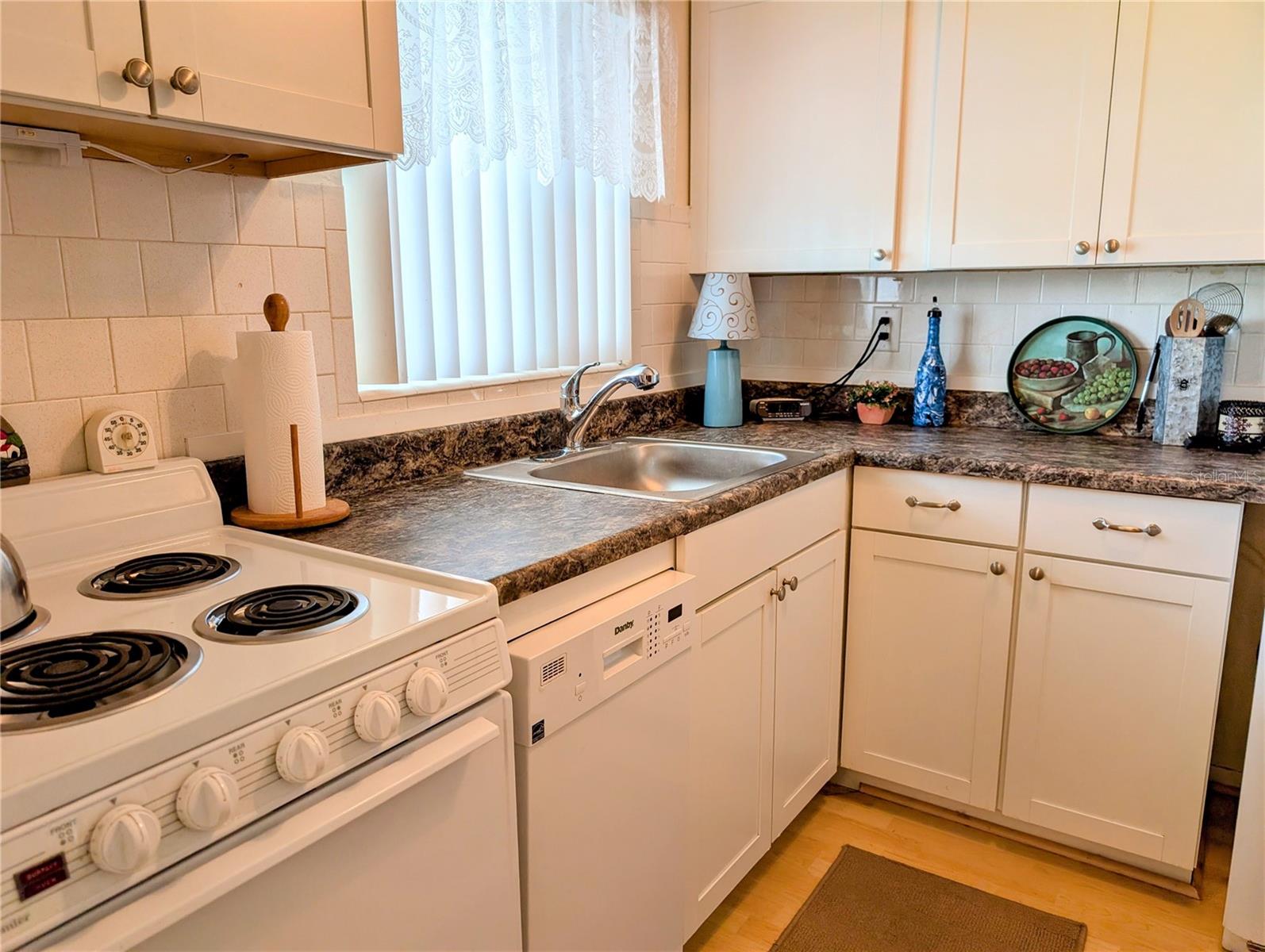 BAYSHORE II SEC 15 - Residential Lease