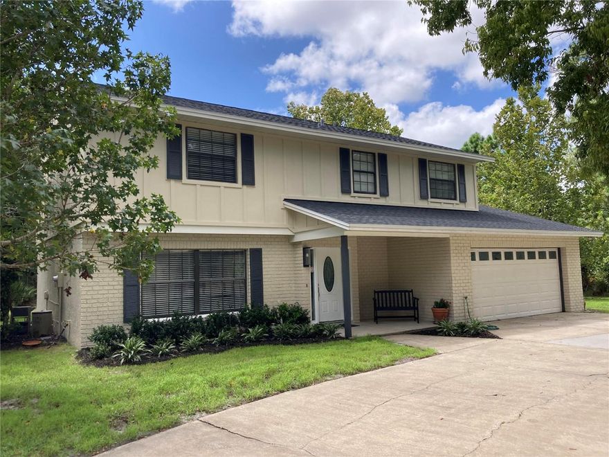 Welcome to this beautifully updated 4+ bedroom 2.5-bath home located in Alafaya Woods, one of Oviedo’s most sought after communities! Set on nearly 1/3 of an acre, it is located at the end of a tranquil culdesac, and has a large back yard backing up to a wooded area. You will occasionally see deer in your back yard!  The home has a 2-car garage and a long driveway, which is nice if you have several cars to park. The Alafaya Woods community features tree-lined walking trails, a playground, basketball and tennis courts, and is conveniently located just minutes from shopping, UCF, and top-rated Seminole County schools. 

The home has 4+ bedrooms (4 of which are on the second floor) and 2 and a half baths.  The master bedroom has a walk-in closet and attached bath.  Two of the other bedrooms are quite large and also have walk-in closets. The 4’th bedroom is smaller with a standard closet.  There is a shared upstairs hall bath as well. Downstairs is a formal living/dining area, an eat-in kitchen, a large family room with fireplace, and a half bath.  There is also a small room with a closet off the kitchen which could be used as an office or an additional bedroom as well as an inside utility room with washer and dryer hookups. Recent upgrades to the home include new paint inside and out, new flooring, newly remodeled bathrooms, new Silestone quartz kitchen countertops, new roof (2025), new HVAC (2025), and a newer water heater (2024).