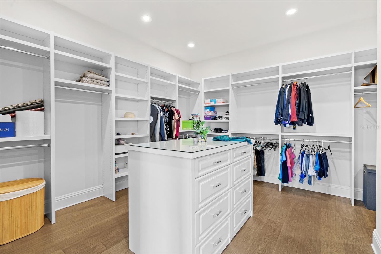 SUNSET PARK ISLES UNIT 02 - Residential